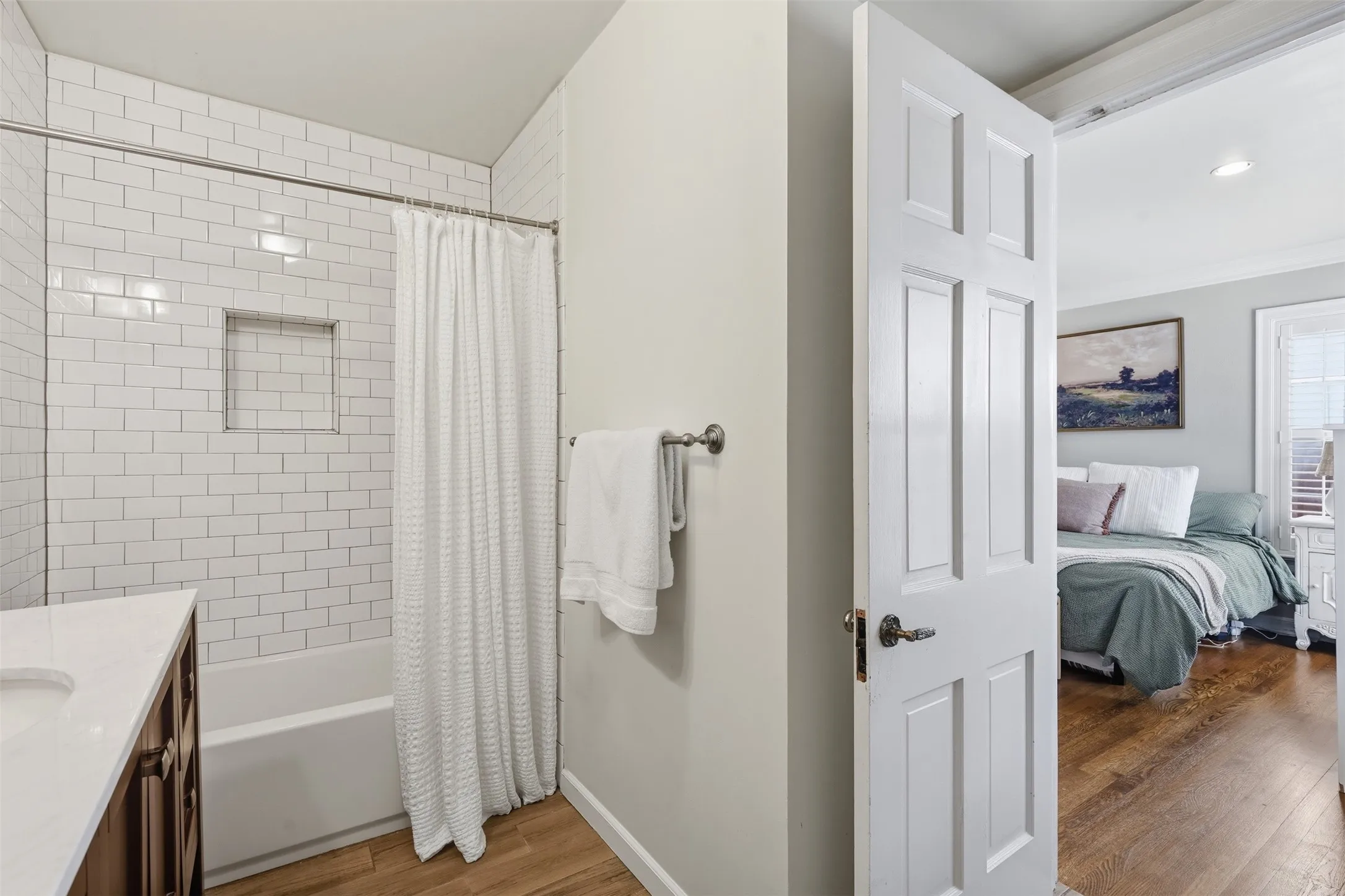 Single Family Residence For Sale in Tarrant County , 3639 Westcliff Road S, Fort Worth, Texas 76109, 2 Bedroom, 2 Bathroom, 2 Garage spaces, 1,809 Sqft, built in 1941, mls#21397656, Real Estate Agent in Fort Worth, Homes For Sale in Tarrant county, Homes For Sale in Fort Worth, Realtor in Fort Worth Texas, Real Estate Brokerage Independent Realty Texas, Luminita Cordes Realtor