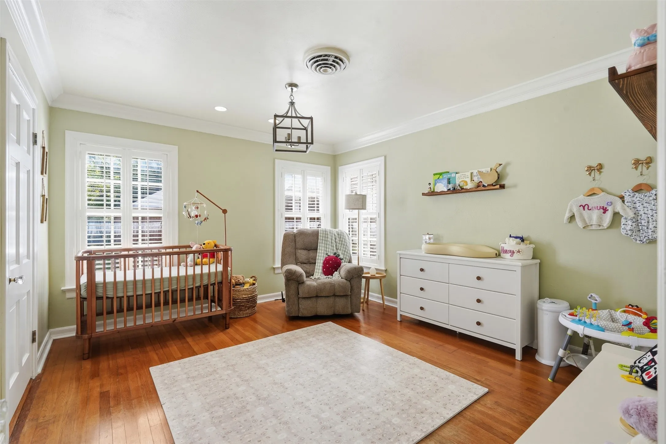 Single Family Residence For Sale in Tarrant County , 3639 Westcliff Road S, Fort Worth, Texas 76109, 2 Bedroom, 2 Bathroom, 2 Garage spaces, 1,809 Sqft, built in 1941, mls#21397656, Real Estate Agent in Fort Worth, Homes For Sale in Tarrant county, Homes For Sale in Fort Worth, Realtor in Fort Worth Texas, Real Estate Brokerage Independent Realty Texas, Luminita Cordes Realtor