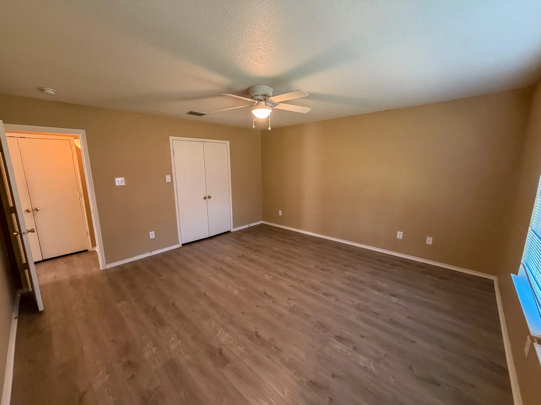 Single Family Residence For Sale in Grayson County , 2111 Southridge Lane, Sherman, Texas 75092, 3 Bedroom, 2 Bathroom, 2 Garage spaces, 1,574 Sqft, built in 2006, mls#21405528, Real Estate Agent in Sherman, Homes For Sale in Grayson county, Homes For Sale in Sherman, Realtor in Sherman Texas, Real Estate Brokerage Independent Realty Texas, Luminita Cordes Realtor