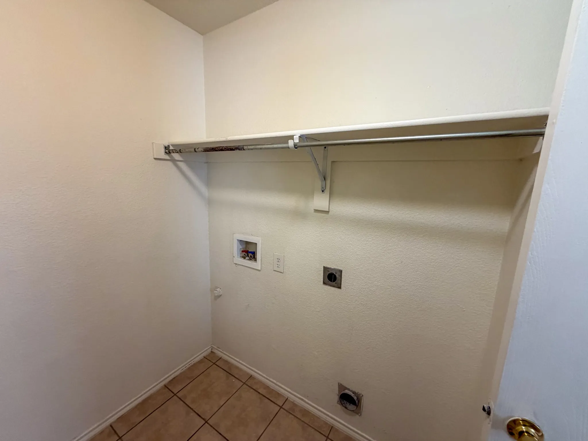 Single Family Residence For Sale in Grayson County , 2111 Southridge Lane, Sherman, Texas 75092, 3 Bedroom, 2 Bathroom, 2 Garage spaces, 1,574 Sqft, built in 2006, mls#21405528, Real Estate Agent in Sherman, Homes For Sale in Grayson county, Homes For Sale in Sherman, Realtor in Sherman Texas, Real Estate Brokerage Independent Realty Texas, Luminita Cordes Realtor