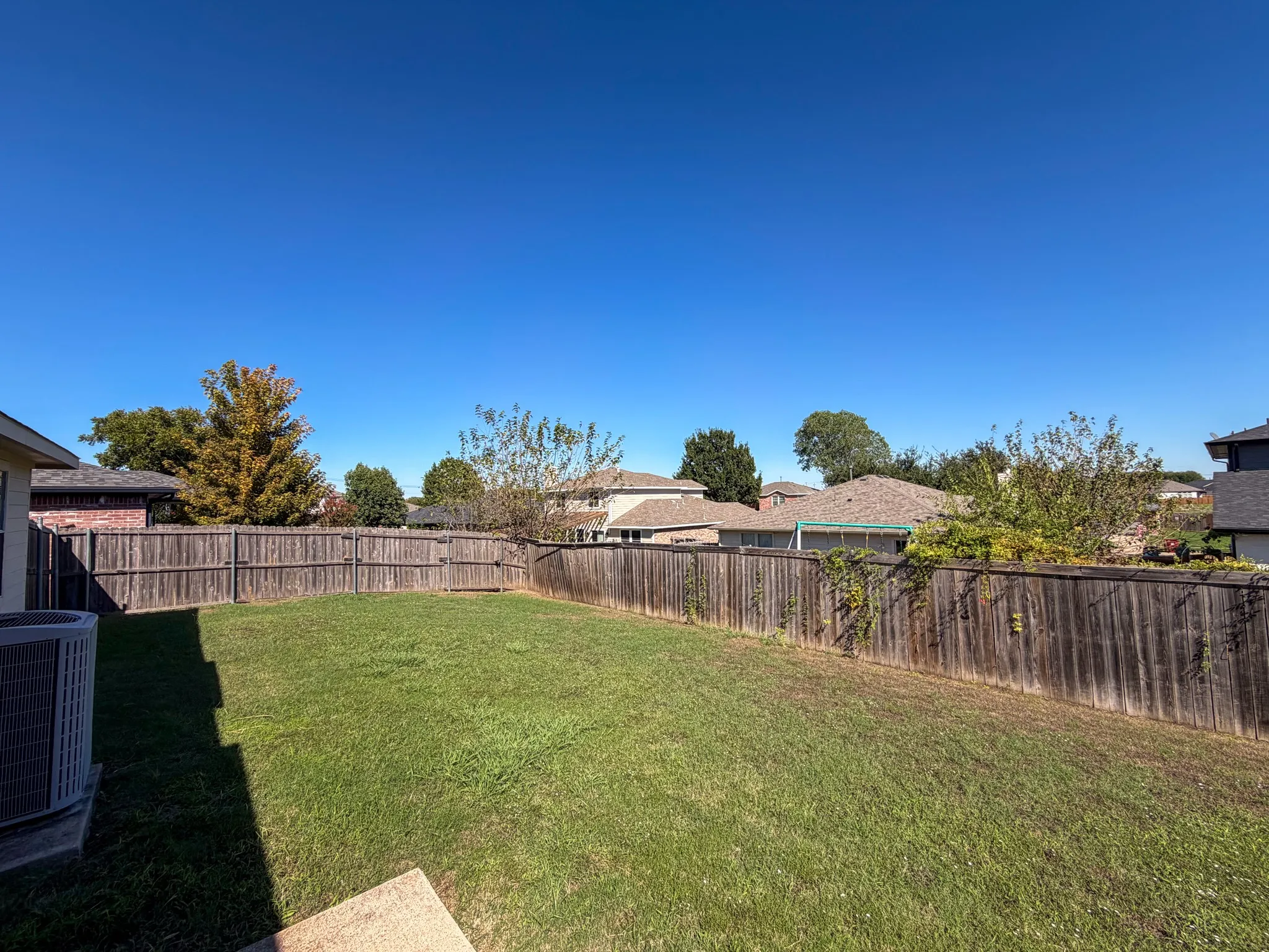 Single Family Residence For Sale in Grayson County , 2111 Southridge Lane, Sherman, Texas 75092, 3 Bedroom, 2 Bathroom, 2 Garage spaces, 1,574 Sqft, built in 2006, mls#21405528, Real Estate Agent in Sherman, Homes For Sale in Grayson county, Homes For Sale in Sherman, Realtor in Sherman Texas, Real Estate Brokerage Independent Realty Texas, Luminita Cordes Realtor
