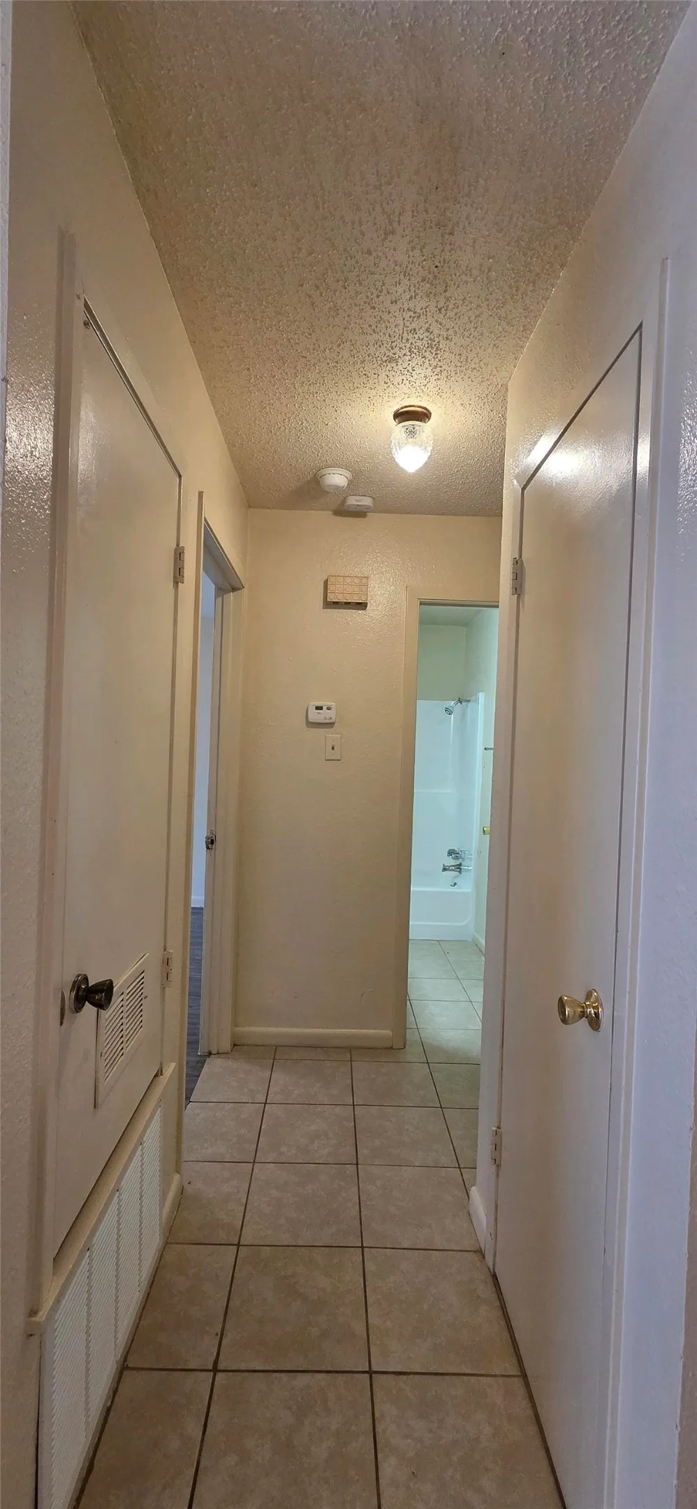 Quadruplex For Sale in Gregg County , 117 E Hoyt Drive, Longview, Texas 75601, 7 Bedroom, 5 Bathroom, Garage spaces, 0 Sqft, built in 1956, mls#21406088, Real Estate Agent in Longview, Homes For Sale in Gregg county, Homes For Sale in Longview, Realtor in Longview Texas, Real Estate Brokerage Independent Realty Texas, Luminita Cordes Realtor