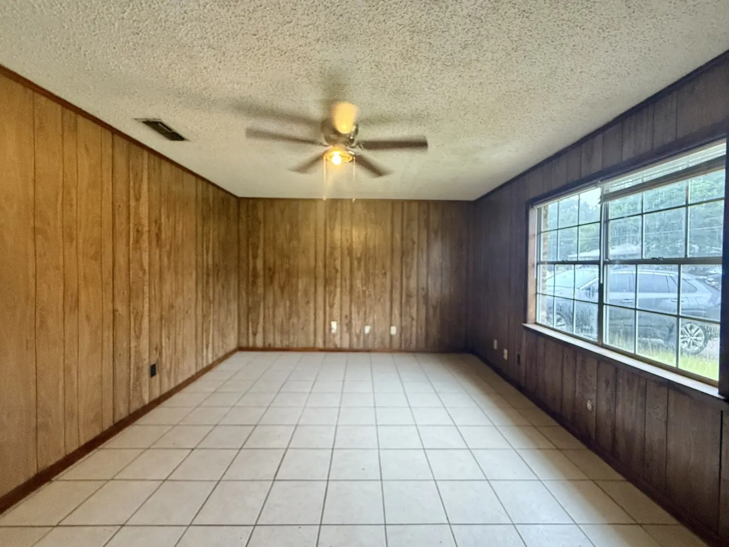 Quadruplex For Sale in Gregg County , 117 E Hoyt Drive, Longview, Texas 75601, 7 Bedroom, 5 Bathroom, Garage spaces, 0 Sqft, built in 1956, mls#21406088, Real Estate Agent in Longview, Homes For Sale in Gregg county, Homes For Sale in Longview, Realtor in Longview Texas, Real Estate Brokerage Independent Realty Texas, Luminita Cordes Realtor