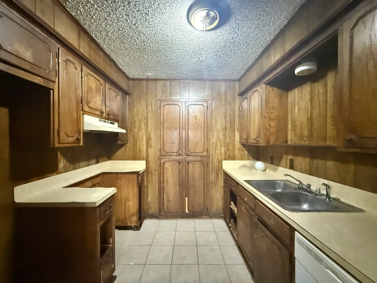 Quadruplex For Sale in Gregg County , 117 E Hoyt Drive, Longview, Texas 75601, 7 Bedroom, 5 Bathroom, Garage spaces, 0 Sqft, built in 1956, mls#21406088, Real Estate Agent in Longview, Homes For Sale in Gregg county, Homes For Sale in Longview, Realtor in Longview Texas, Real Estate Brokerage Independent Realty Texas, Luminita Cordes Realtor