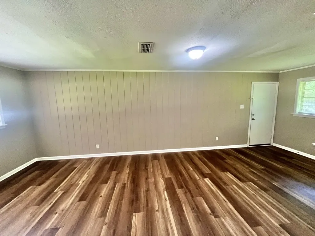 Quadruplex For Sale in Gregg County , 117 E Hoyt Drive, Longview, Texas 75601, 7 Bedroom, 5 Bathroom, Garage spaces, 0 Sqft, built in 1956, mls#21406088, Real Estate Agent in Longview, Homes For Sale in Gregg county, Homes For Sale in Longview, Realtor in Longview Texas, Real Estate Brokerage Independent Realty Texas, Luminita Cordes Realtor