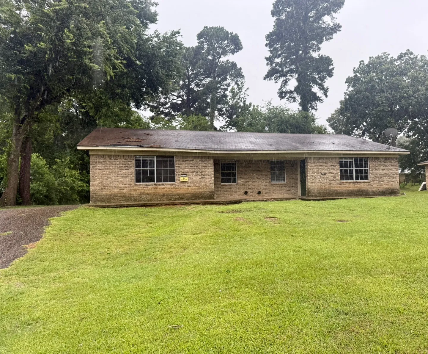 Quadruplex For Sale in Gregg County , 117 E Hoyt Drive, Longview, Texas 75601, 7 Bedroom, 5 Bathroom, Garage spaces, 0 Sqft, built in 1956, mls#21406088, Real Estate Agent in Longview, Homes For Sale in Gregg county, Homes For Sale in Longview, Realtor in Longview Texas, Real Estate Brokerage Independent Realty Texas, Luminita Cordes Realtor