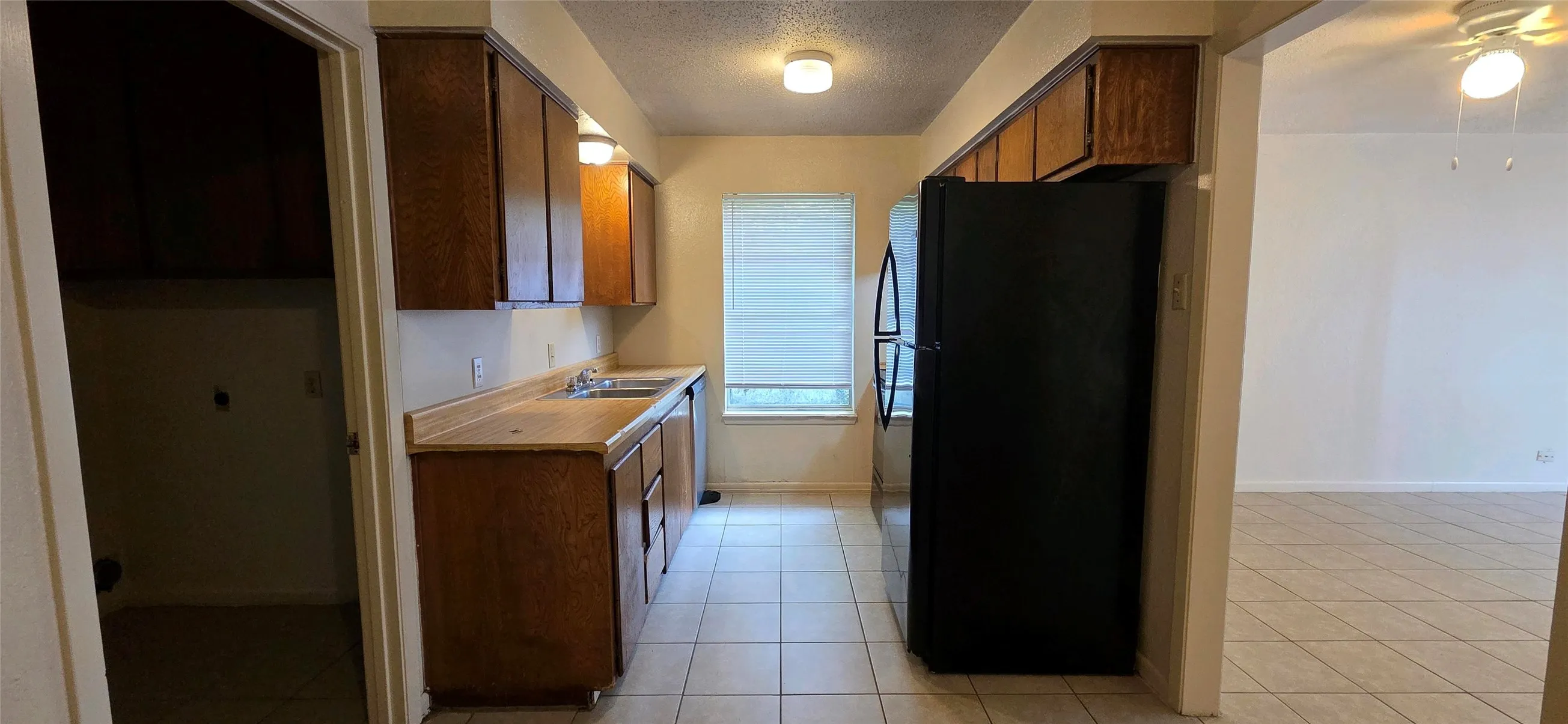 Quadruplex For Sale in Gregg County , 117 E Hoyt Drive, Longview, Texas 75601, 7 Bedroom, 5 Bathroom, Garage spaces, 0 Sqft, built in 1956, mls#21406088, Real Estate Agent in Longview, Homes For Sale in Gregg county, Homes For Sale in Longview, Realtor in Longview Texas, Real Estate Brokerage Independent Realty Texas, Luminita Cordes Realtor