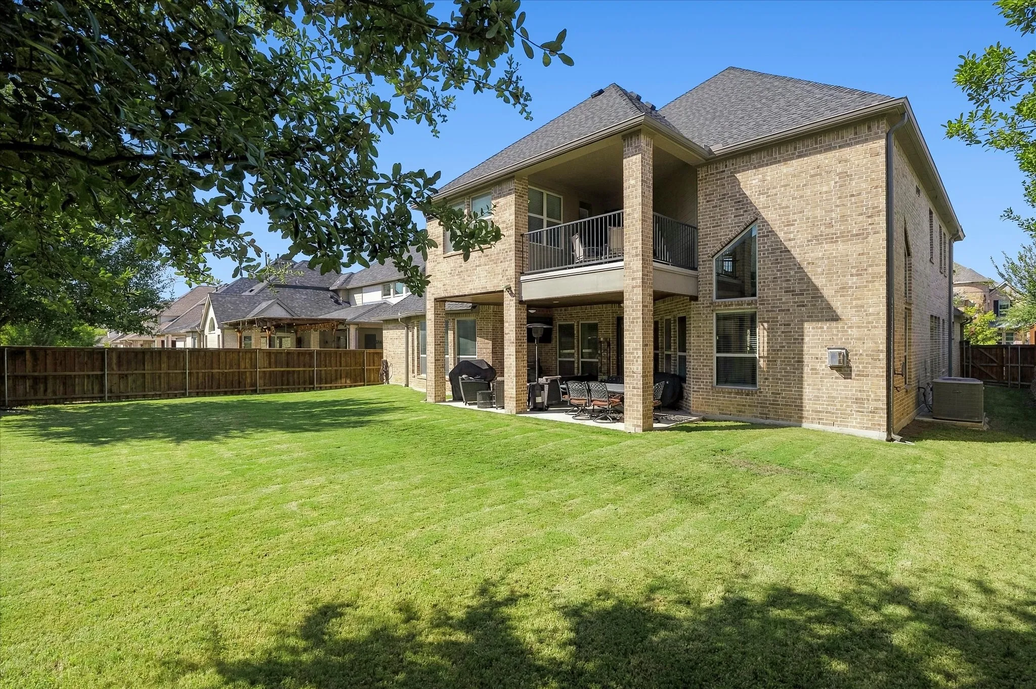 Single Family Residence For Sale in Denton County , 2355 Cutting Horse Trail, Frisco, Texas 75036, 4 Bedroom, 5 Bathroom, 3 Garage spaces, 4,588 Sqft, built in 2016, mls#21396205, Real Estate Agent in Frisco, Homes For Sale in Denton county, Homes For Sale in Frisco, Realtor in Frisco Texas, Real Estate Brokerage Independent Realty Texas, Luminita Cordes Realtor