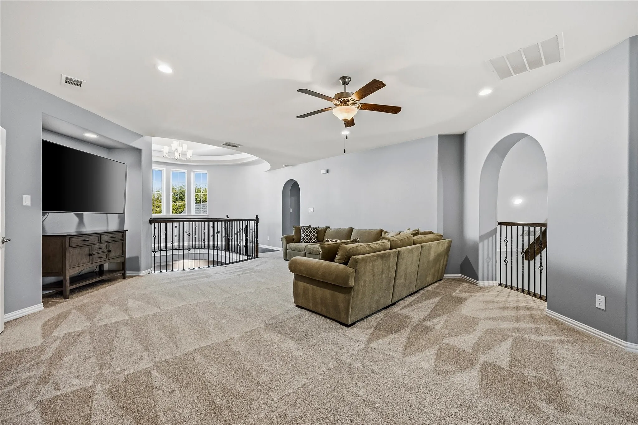 Single Family Residence For Sale in Denton County , 2355 Cutting Horse Trail, Frisco, Texas 75036, 4 Bedroom, 5 Bathroom, 3 Garage spaces, 4,588 Sqft, built in 2016, mls#21396205, Real Estate Agent in Frisco, Homes For Sale in Denton county, Homes For Sale in Frisco, Realtor in Frisco Texas, Real Estate Brokerage Independent Realty Texas, Luminita Cordes Realtor