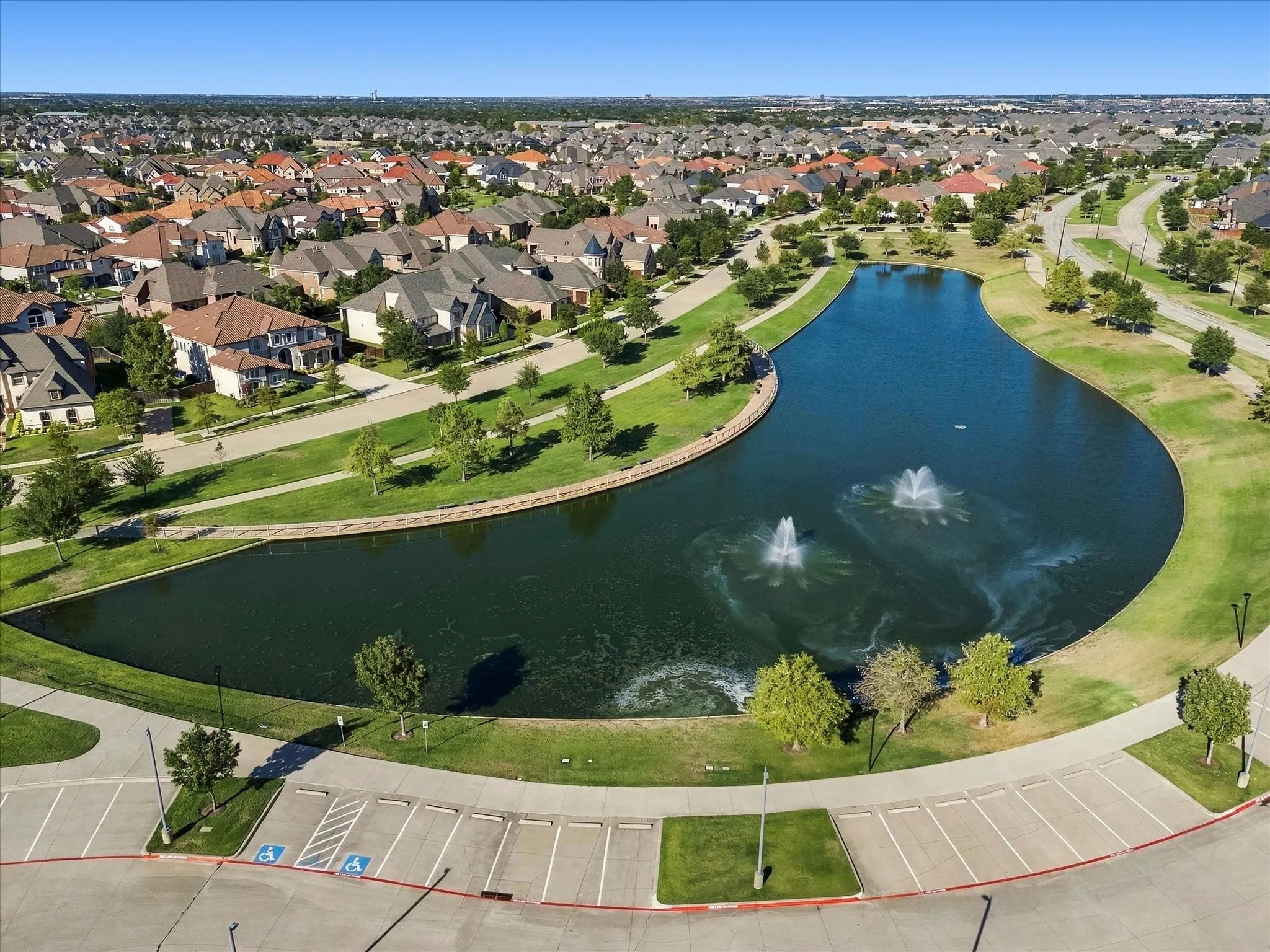 Single Family Residence For Sale in Denton County , 2355 Cutting Horse Trail, Frisco, Texas 75036, 4 Bedroom, 5 Bathroom, 3 Garage spaces, 4,588 Sqft, built in 2016, mls#21396205, Real Estate Agent in Frisco, Homes For Sale in Denton county, Homes For Sale in Frisco, Realtor in Frisco Texas, Real Estate Brokerage Independent Realty Texas, Luminita Cordes Realtor