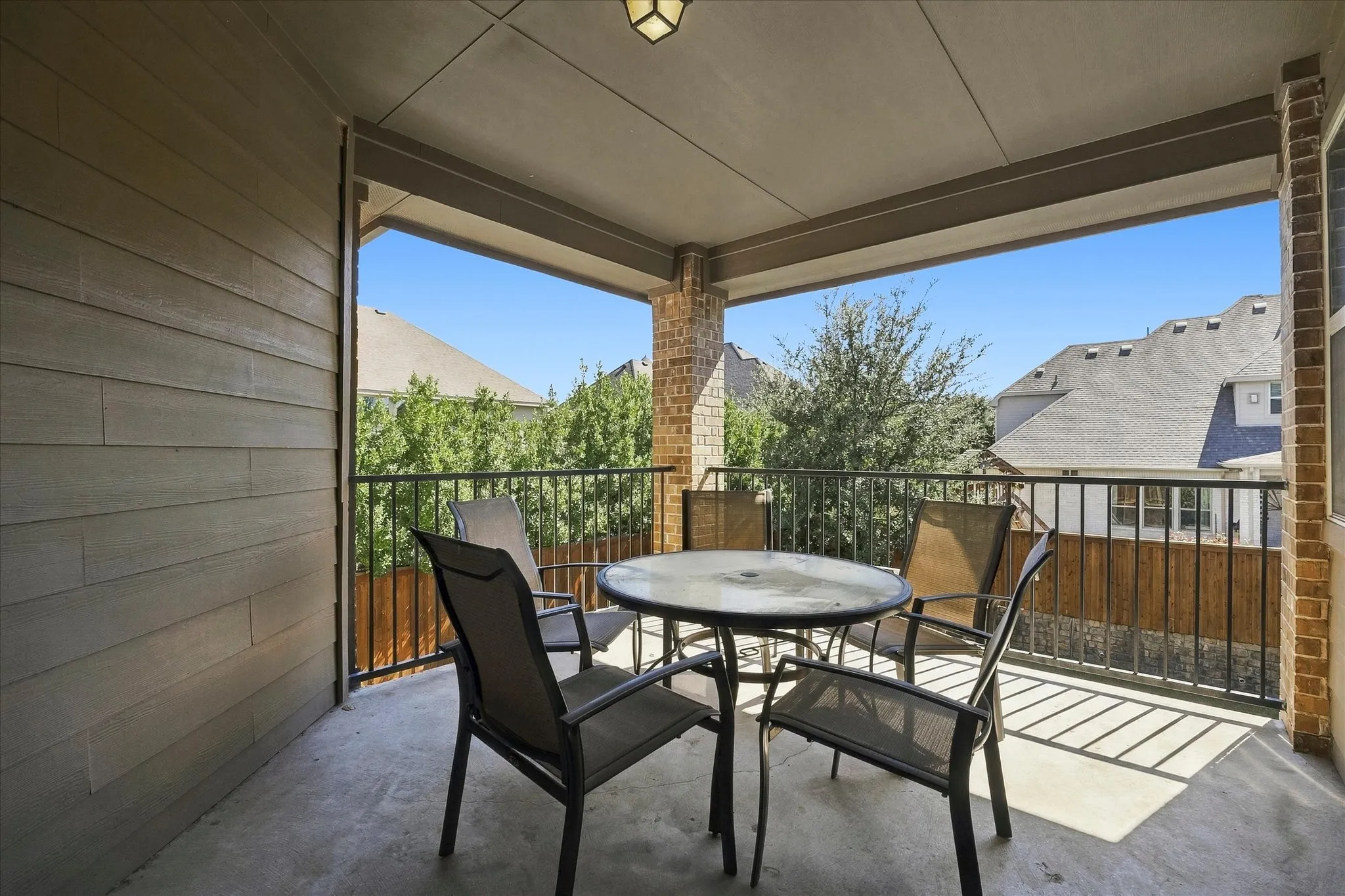 2nd floor Balcony overlooking yard