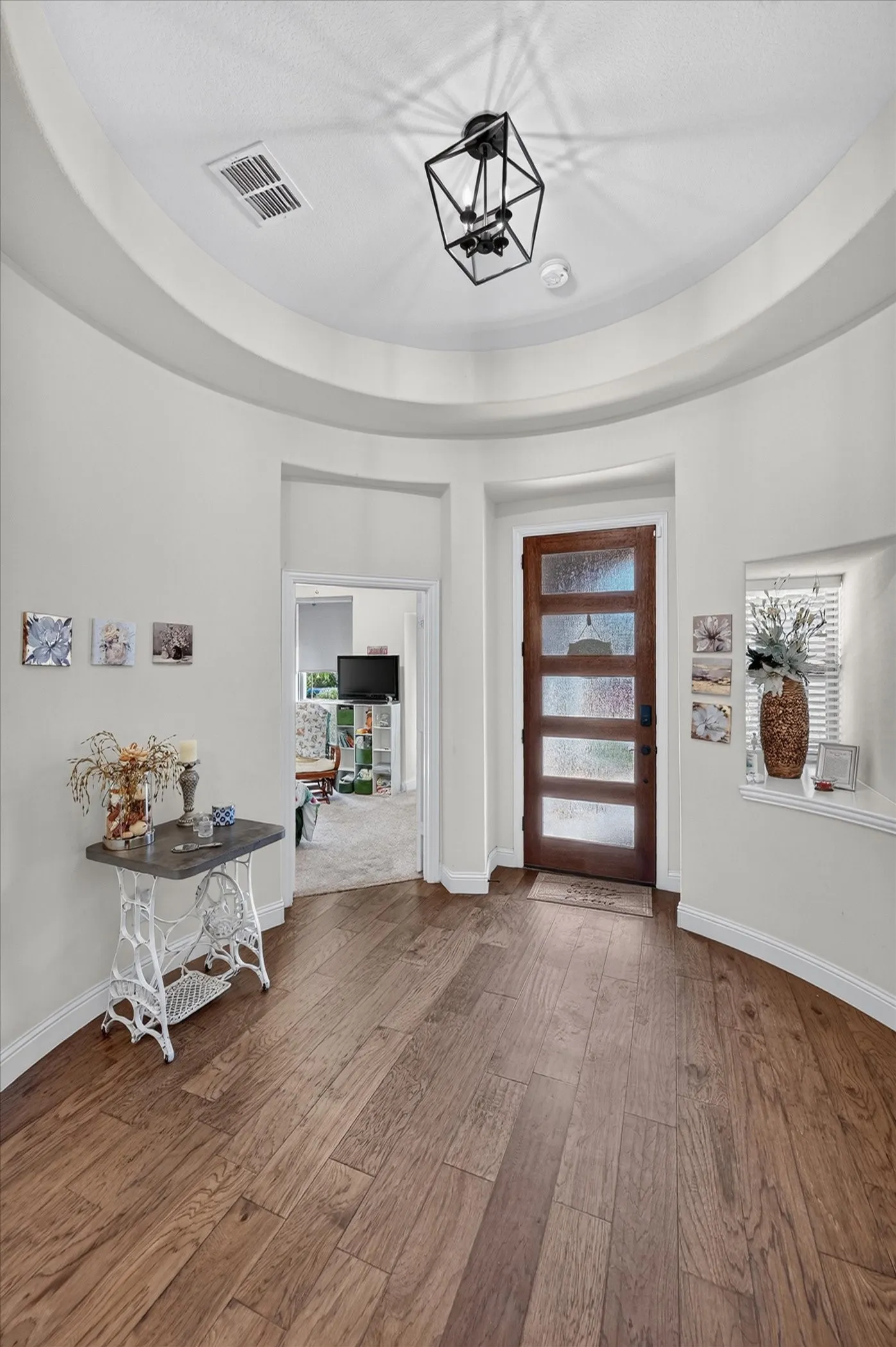 Single Family Residence For Sale in Ellis County , 457 Wolf Creek Drive, Waxahachie, Texas 75165, 5 Bedroom, 3 Bathroom, 2 Garage spaces, 3,280 Sqft, built in 2021, mls#21406214, Real Estate Agent in Waxahachie, Homes For Sale in Ellis county, Homes For Sale in Waxahachie, Realtor in Waxahachie Texas, Real Estate Brokerage Independent Realty Texas, Luminita Cordes Realtor