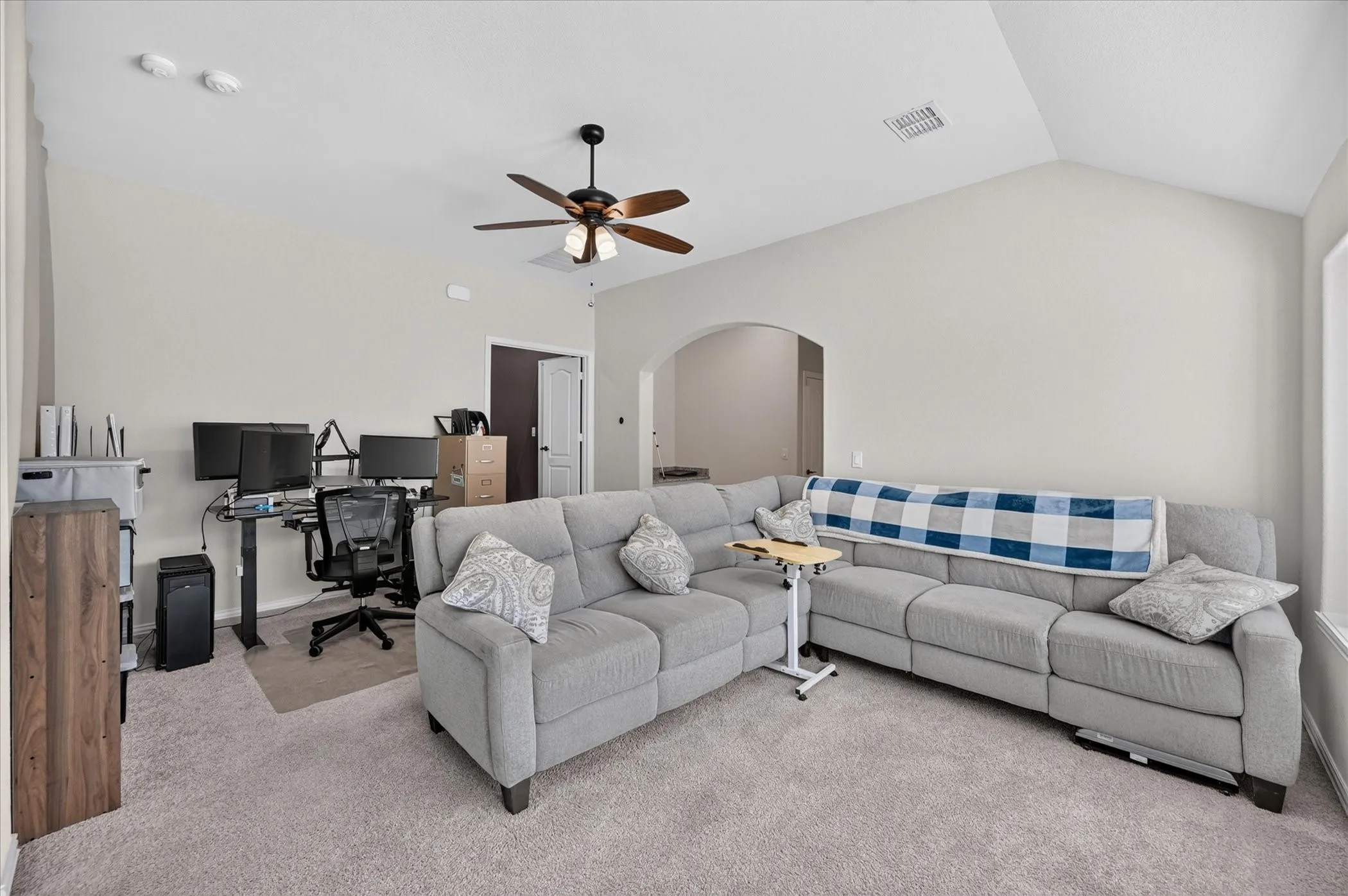 Single Family Residence For Sale in Ellis County , 457 Wolf Creek Drive, Waxahachie, Texas 75165, 5 Bedroom, 3 Bathroom, 2 Garage spaces, 3,280 Sqft, built in 2021, mls#21406214, Real Estate Agent in Waxahachie, Homes For Sale in Ellis county, Homes For Sale in Waxahachie, Realtor in Waxahachie Texas, Real Estate Brokerage Independent Realty Texas, Luminita Cordes Realtor