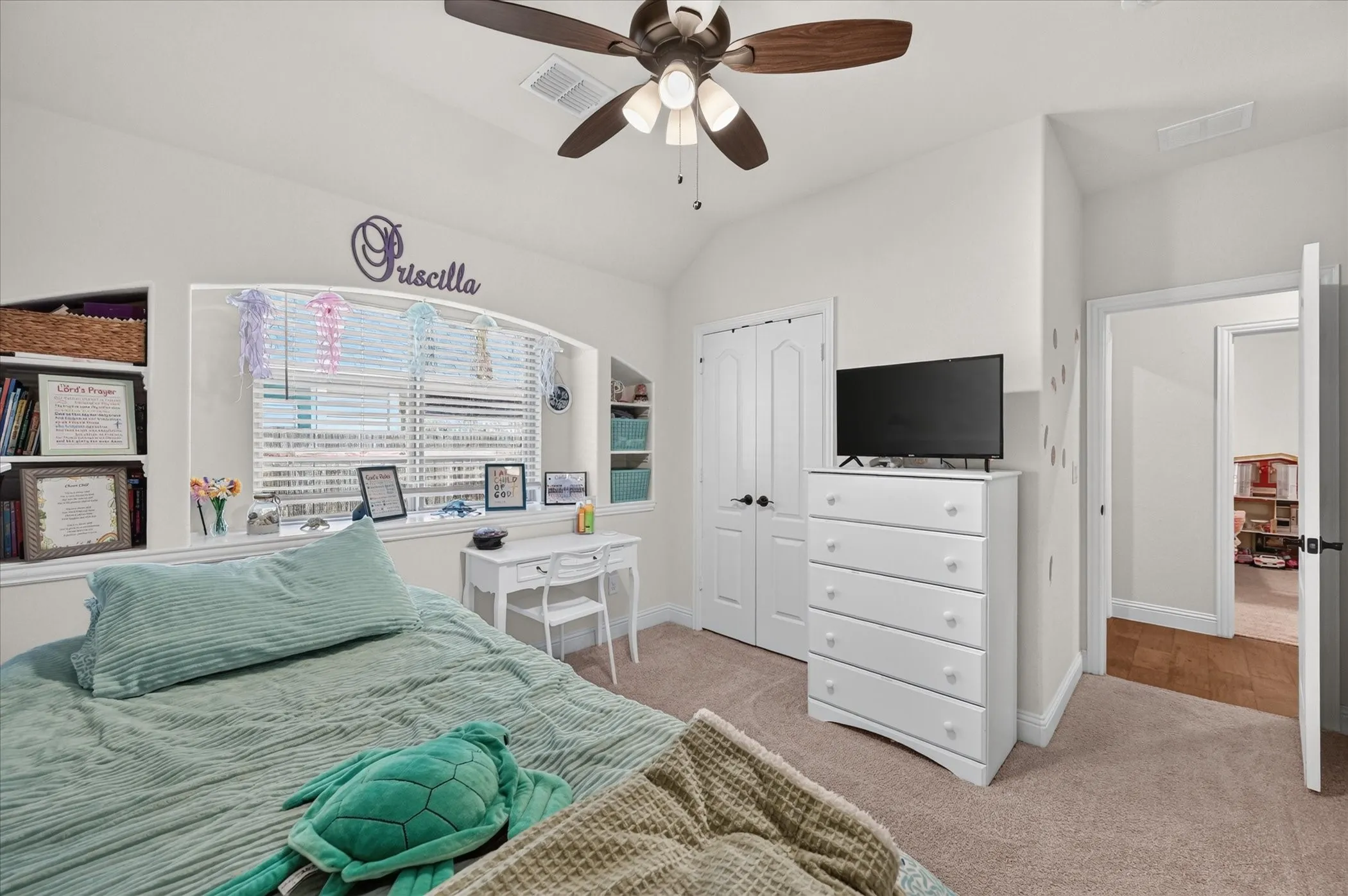 Single Family Residence For Sale in Ellis County , 457 Wolf Creek Drive, Waxahachie, Texas 75165, 5 Bedroom, 3 Bathroom, 2 Garage spaces, 3,280 Sqft, built in 2021, mls#21406214, Real Estate Agent in Waxahachie, Homes For Sale in Ellis county, Homes For Sale in Waxahachie, Realtor in Waxahachie Texas, Real Estate Brokerage Independent Realty Texas, Luminita Cordes Realtor