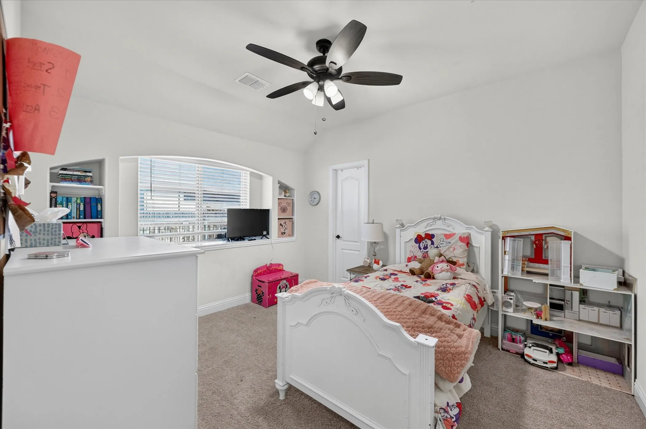 Single Family Residence For Sale in Ellis County , 457 Wolf Creek Drive, Waxahachie, Texas 75165, 5 Bedroom, 3 Bathroom, 2 Garage spaces, 3,280 Sqft, built in 2021, mls#21406214, Real Estate Agent in Waxahachie, Homes For Sale in Ellis county, Homes For Sale in Waxahachie, Realtor in Waxahachie Texas, Real Estate Brokerage Independent Realty Texas, Luminita Cordes Realtor