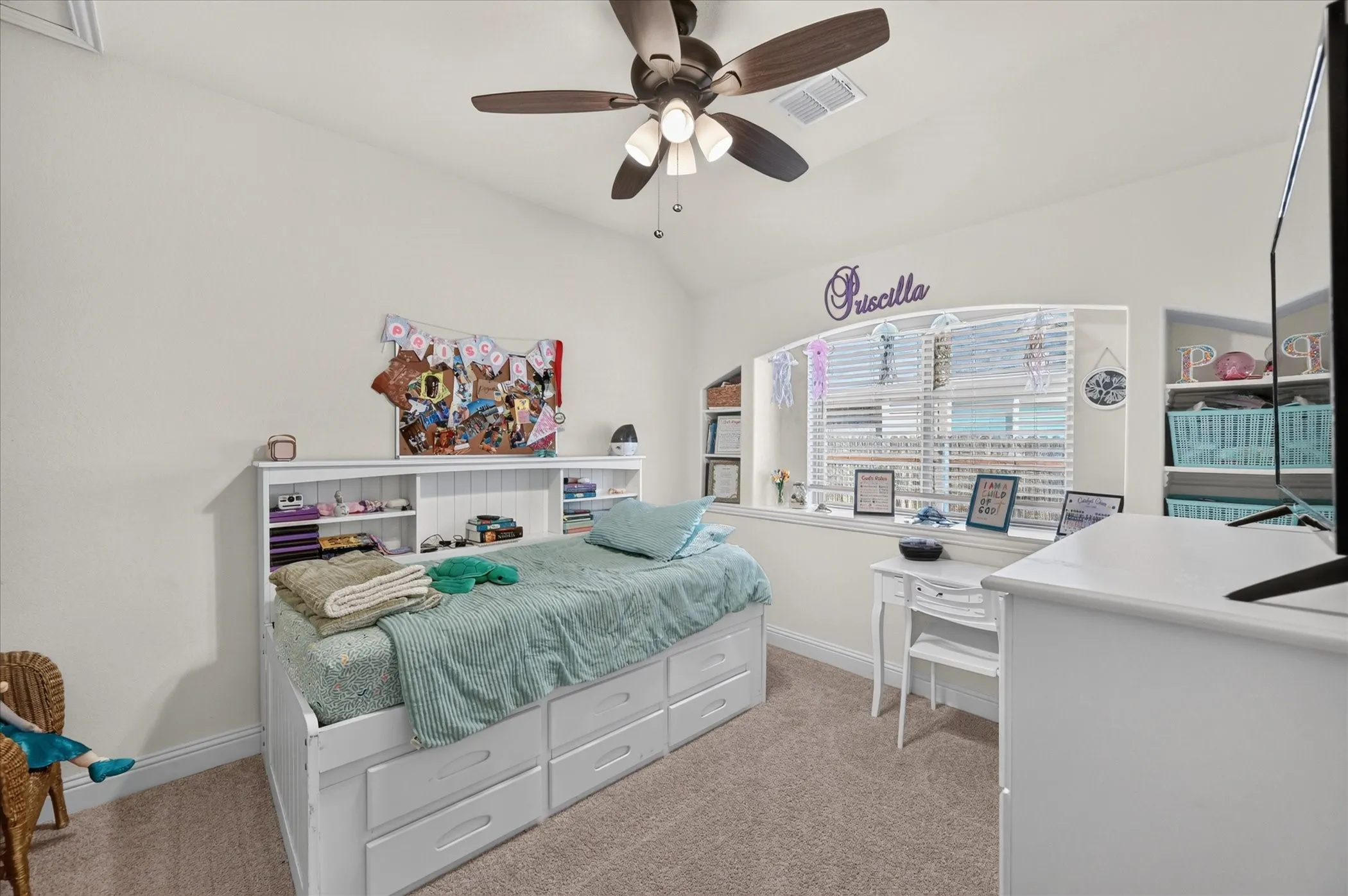 Single Family Residence For Sale in Ellis County , 457 Wolf Creek Drive, Waxahachie, Texas 75165, 5 Bedroom, 3 Bathroom, 2 Garage spaces, 3,280 Sqft, built in 2021, mls#21406214, Real Estate Agent in Waxahachie, Homes For Sale in Ellis county, Homes For Sale in Waxahachie, Realtor in Waxahachie Texas, Real Estate Brokerage Independent Realty Texas, Luminita Cordes Realtor