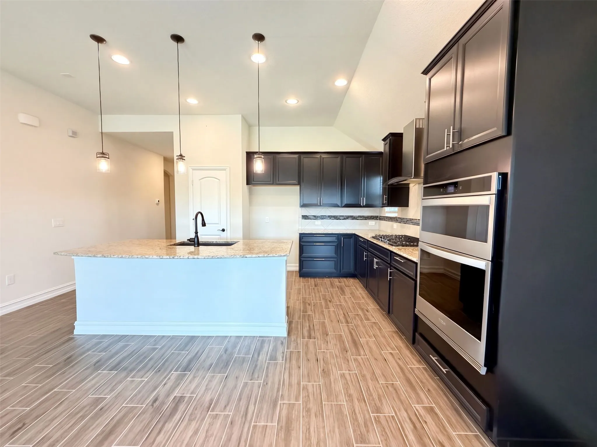 Single Family Residence For Sale in Collin County , 3412 Lillian Court, Celina, Texas 75009, 3 Bedroom, 2 Bathroom, 2 Garage spaces, 1,987 Sqft, built in 2021, mls#21406282, Real Estate Agent in Celina, Homes For Sale in Collin county, Homes For Sale in Celina, Realtor in Celina Texas, Real Estate Brokerage Independent Realty Texas, Luminita Cordes Realtor