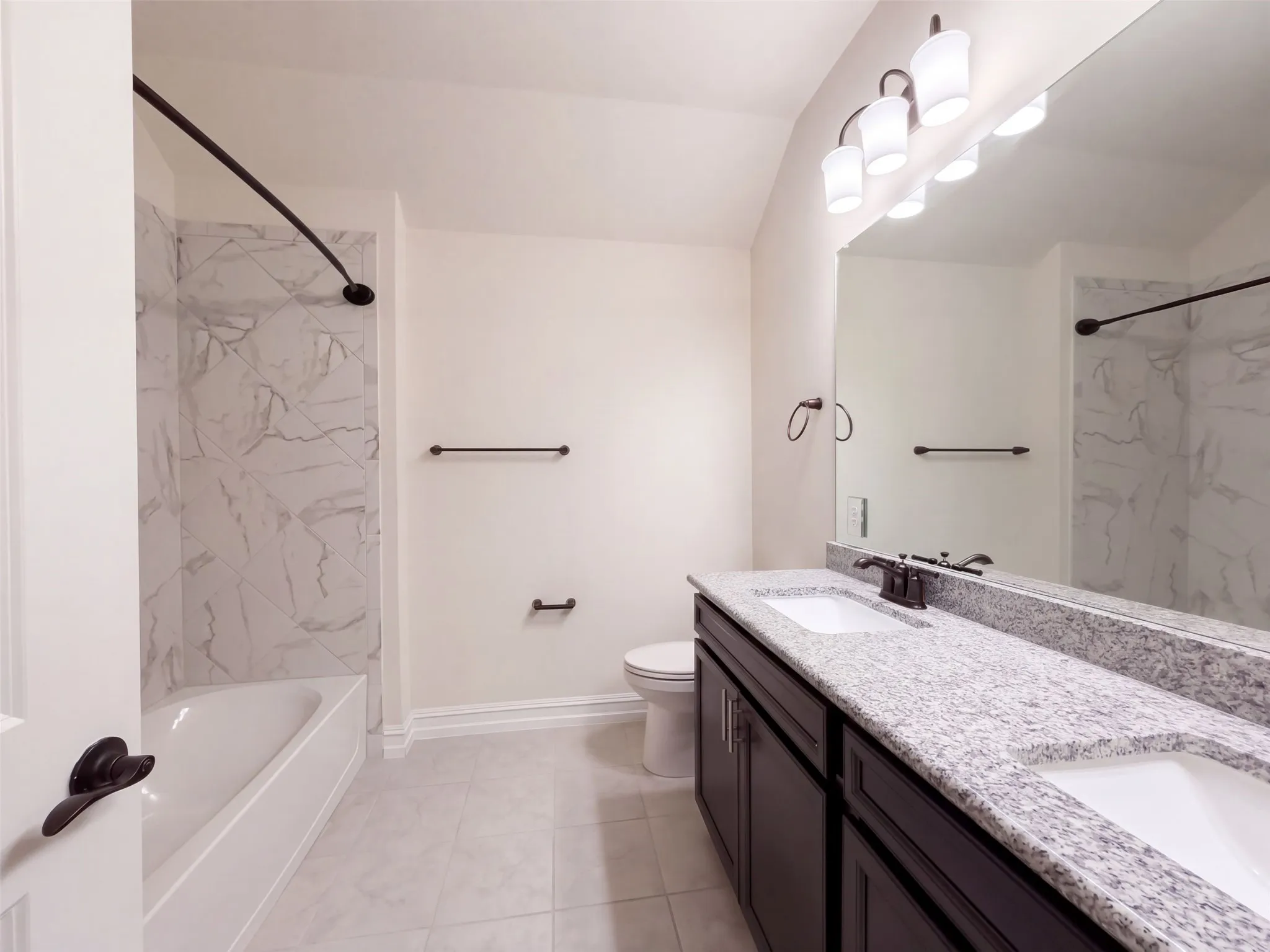 Single Family Residence For Sale in Collin County , 3412 Lillian Court, Celina, Texas 75009, 3 Bedroom, 2 Bathroom, 2 Garage spaces, 1,987 Sqft, built in 2021, mls#21406282, Real Estate Agent in Celina, Homes For Sale in Collin county, Homes For Sale in Celina, Realtor in Celina Texas, Real Estate Brokerage Independent Realty Texas, Luminita Cordes Realtor