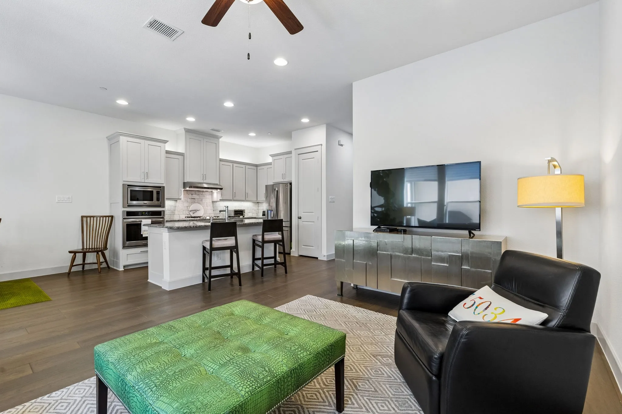 Townhouse For Sale in Denton County , 8483 Canal Street, Frisco, Texas 75034, 2 Bedroom, 3 Bathroom, 2 Garage spaces, 1,731 Sqft, built in 2016, mls#21399032, Real Estate Agent in Frisco, Homes For Sale in Denton county, Homes For Sale in Frisco, Realtor in Frisco Texas, Real Estate Brokerage Independent Realty Texas, Luminita Cordes Realtor