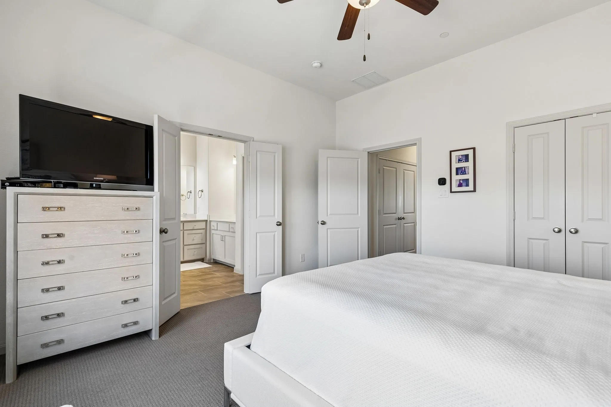 Townhouse For Sale in Denton County , 8483 Canal Street, Frisco, Texas 75034, 2 Bedroom, 3 Bathroom, 2 Garage spaces, 1,731 Sqft, built in 2016, mls#21399032, Real Estate Agent in Frisco, Homes For Sale in Denton county, Homes For Sale in Frisco, Realtor in Frisco Texas, Real Estate Brokerage Independent Realty Texas, Luminita Cordes Realtor
