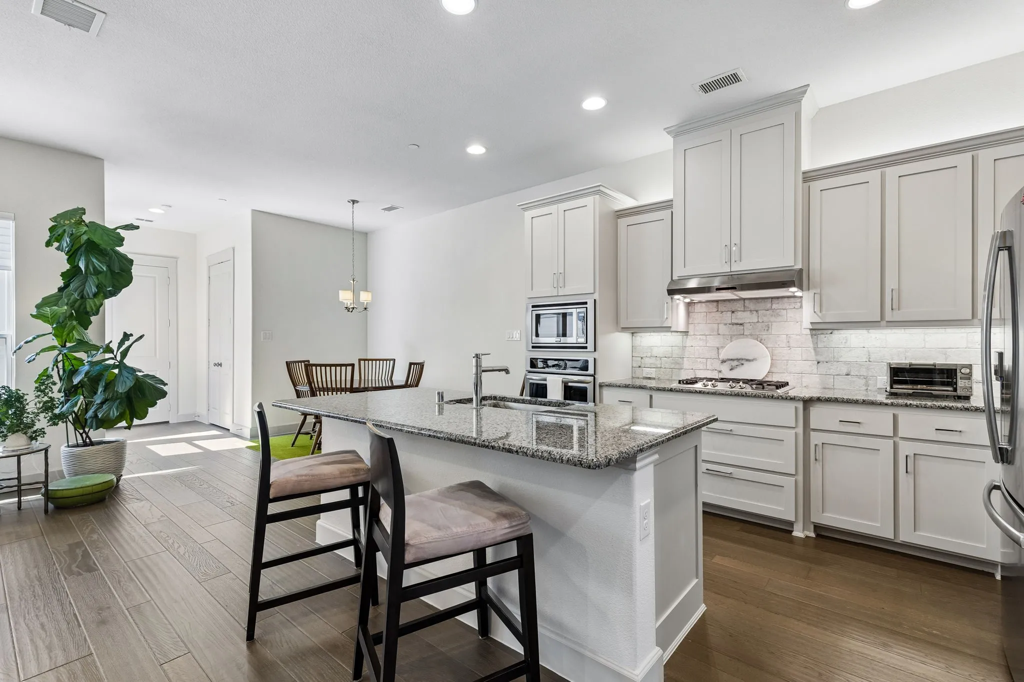 Townhouse For Sale in Denton County , 8483 Canal Street, Frisco, Texas 75034, 2 Bedroom, 3 Bathroom, 2 Garage spaces, 1,731 Sqft, built in 2016, mls#21399032, Real Estate Agent in Frisco, Homes For Sale in Denton county, Homes For Sale in Frisco, Realtor in Frisco Texas, Real Estate Brokerage Independent Realty Texas, Luminita Cordes Realtor