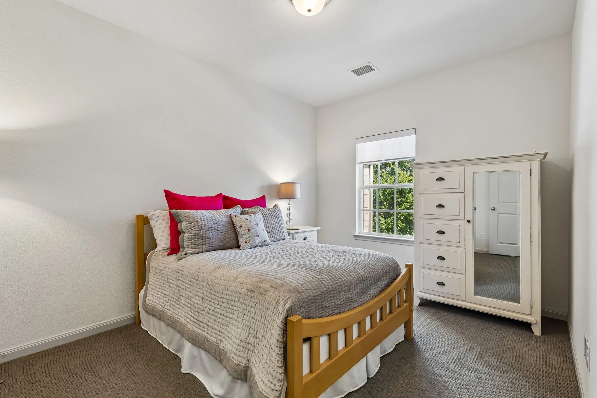 Townhouse For Sale in Denton County , 8483 Canal Street, Frisco, Texas 75034, 2 Bedroom, 3 Bathroom, 2 Garage spaces, 1,731 Sqft, built in 2016, mls#21399032, Real Estate Agent in Frisco, Homes For Sale in Denton county, Homes For Sale in Frisco, Realtor in Frisco Texas, Real Estate Brokerage Independent Realty Texas, Luminita Cordes Realtor