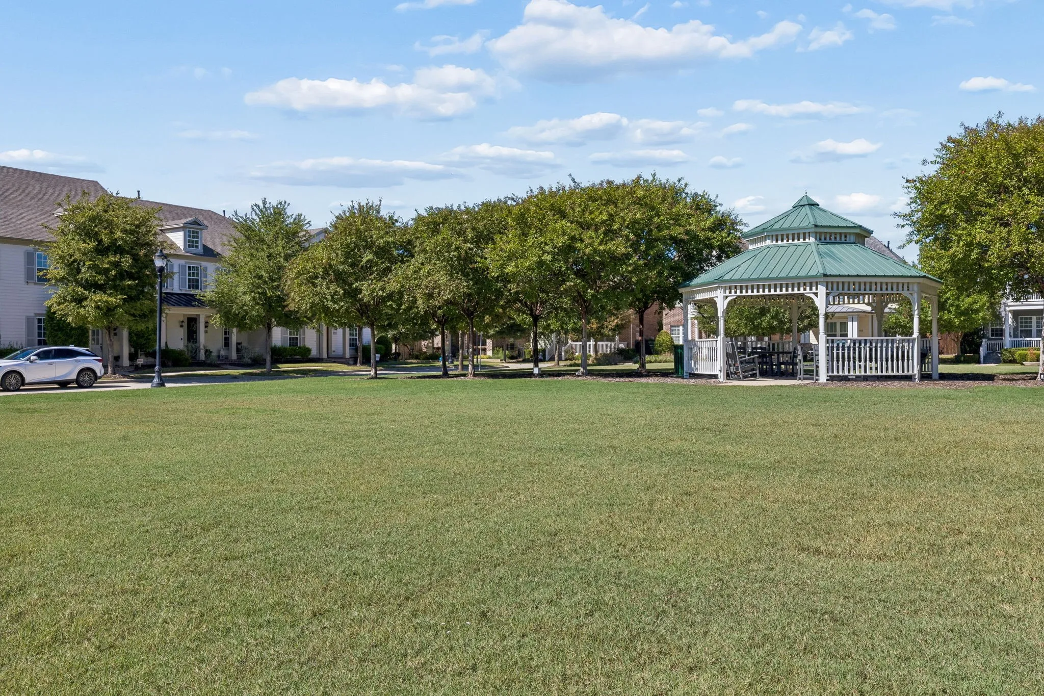 Townhouse For Sale in Denton County , 8483 Canal Street, Frisco, Texas 75034, 2 Bedroom, 3 Bathroom, 2 Garage spaces, 1,731 Sqft, built in 2016, mls#21399032, Real Estate Agent in Frisco, Homes For Sale in Denton county, Homes For Sale in Frisco, Realtor in Frisco Texas, Real Estate Brokerage Independent Realty Texas, Luminita Cordes Realtor