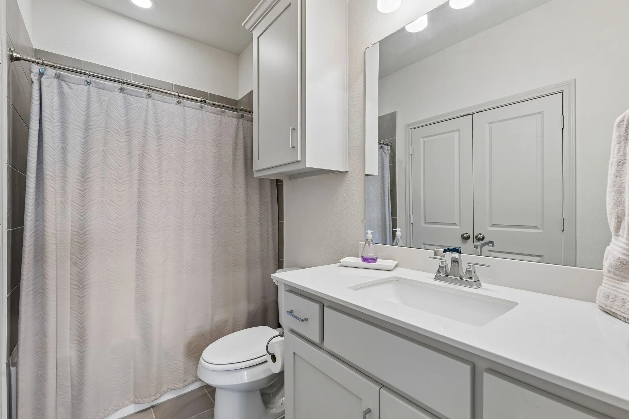 Townhouse For Sale in Denton County , 8483 Canal Street, Frisco, Texas 75034, 2 Bedroom, 3 Bathroom, 2 Garage spaces, 1,731 Sqft, built in 2016, mls#21399032, Real Estate Agent in Frisco, Homes For Sale in Denton county, Homes For Sale in Frisco, Realtor in Frisco Texas, Real Estate Brokerage Independent Realty Texas, Luminita Cordes Realtor