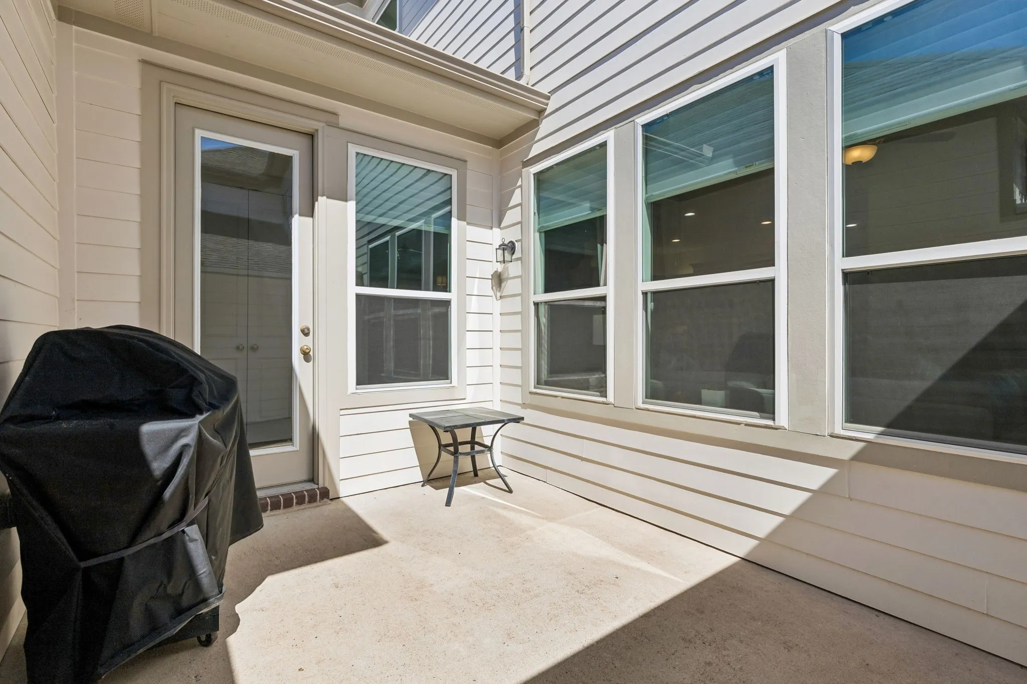 Townhouse For Sale in Denton County , 8483 Canal Street, Frisco, Texas 75034, 2 Bedroom, 3 Bathroom, 2 Garage spaces, 1,731 Sqft, built in 2016, mls#21399032, Real Estate Agent in Frisco, Homes For Sale in Denton county, Homes For Sale in Frisco, Realtor in Frisco Texas, Real Estate Brokerage Independent Realty Texas, Luminita Cordes Realtor