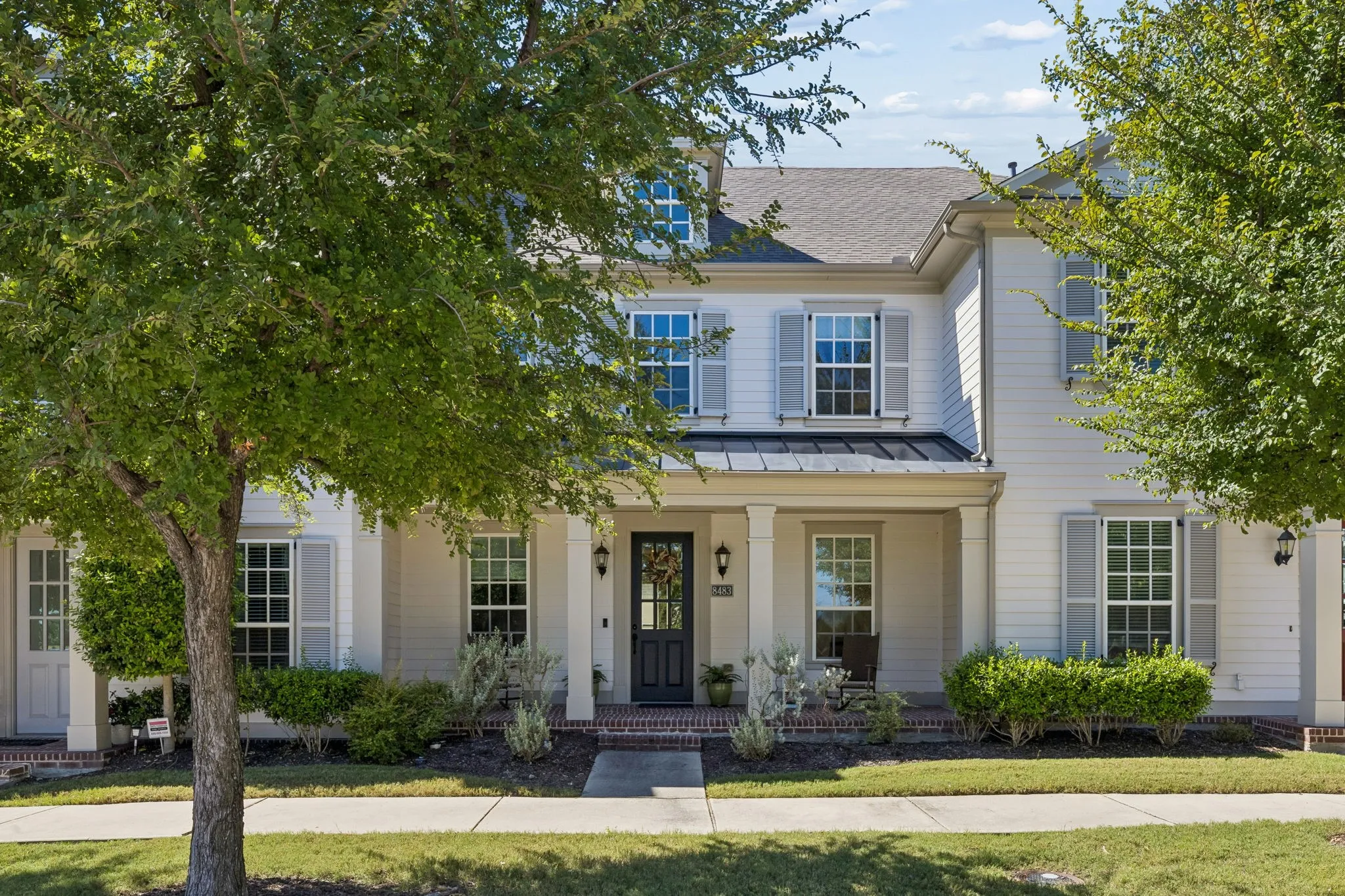 Townhouse For Sale in Denton County , 8483 Canal Street, Frisco, Texas 75034, 2 Bedroom, 3 Bathroom, 2 Garage spaces, 1,731 Sqft, built in 2016, mls#21399032, Real Estate Agent in Frisco, Homes For Sale in Denton county, Homes For Sale in Frisco, Realtor in Frisco Texas, Real Estate Brokerage Independent Realty Texas, Luminita Cordes Realtor