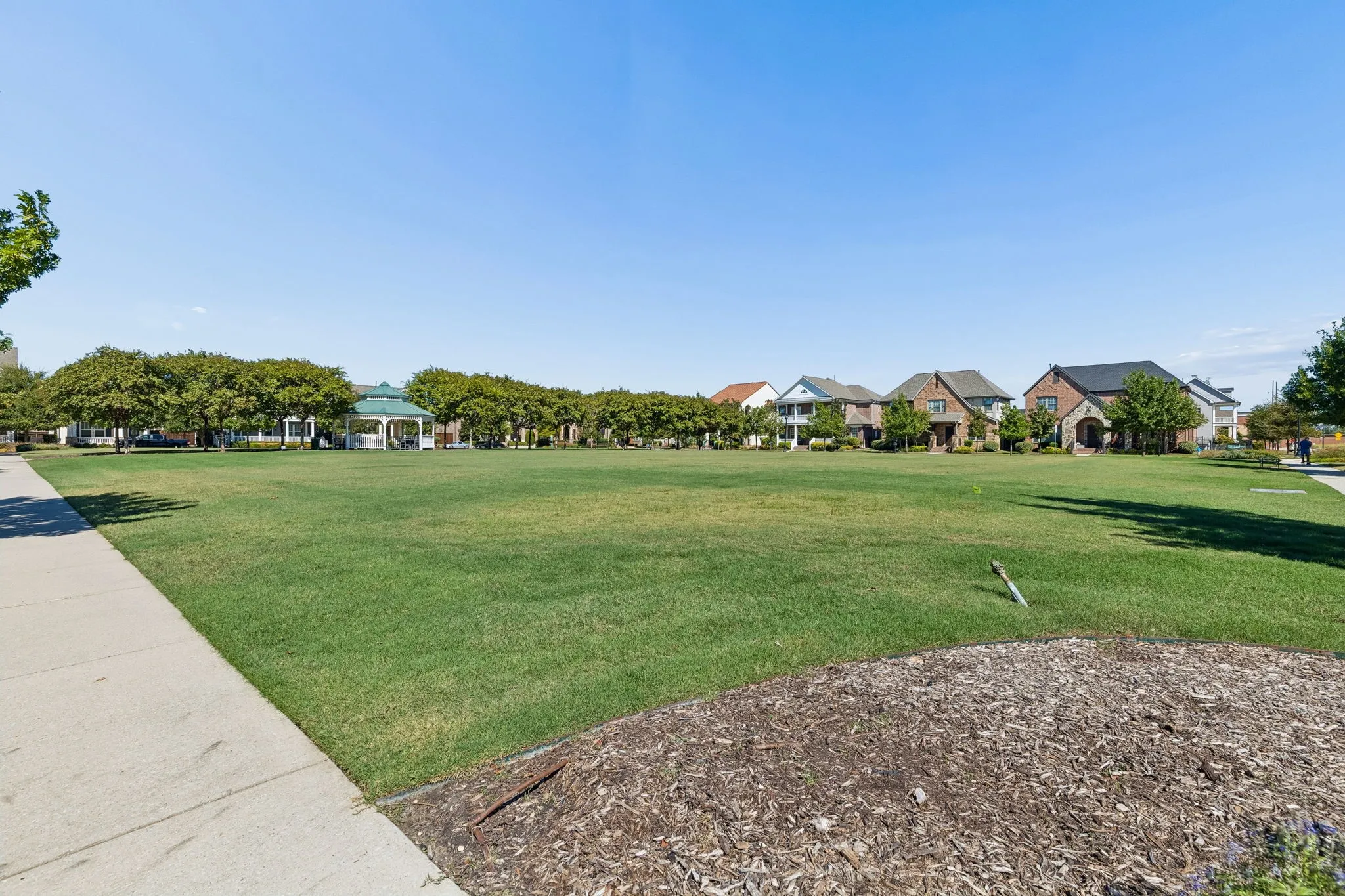 Townhouse For Sale in Denton County , 8483 Canal Street, Frisco, Texas 75034, 2 Bedroom, 3 Bathroom, 2 Garage spaces, 1,731 Sqft, built in 2016, mls#21399032, Real Estate Agent in Frisco, Homes For Sale in Denton county, Homes For Sale in Frisco, Realtor in Frisco Texas, Real Estate Brokerage Independent Realty Texas, Luminita Cordes Realtor