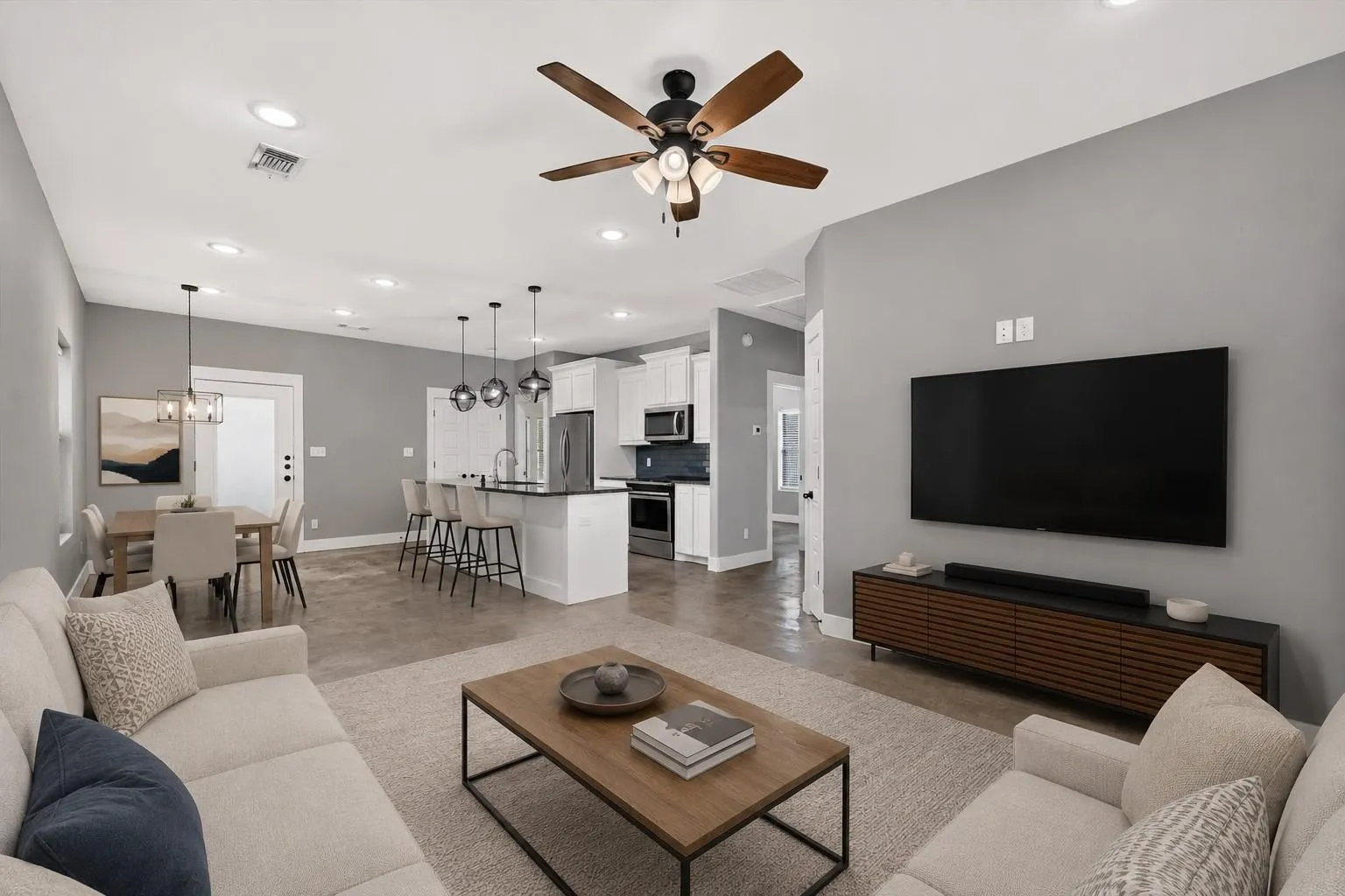 Single Family Residence For Rent in Grayson County , 707 E Woodard Street, Denison, Texas 75021, 3 Bedroom, 2 Bathroom, Garage spaces, 1,120 Sqft, built in 2021, mls#21406297, Real Estate Agent in Denison, Homes For Rent in Grayson county, Homes For Rent in Denison, Realtor in Denison Texas, Real Estate Brokerage Independent Realty Texas, Luminita Cordes Realtor