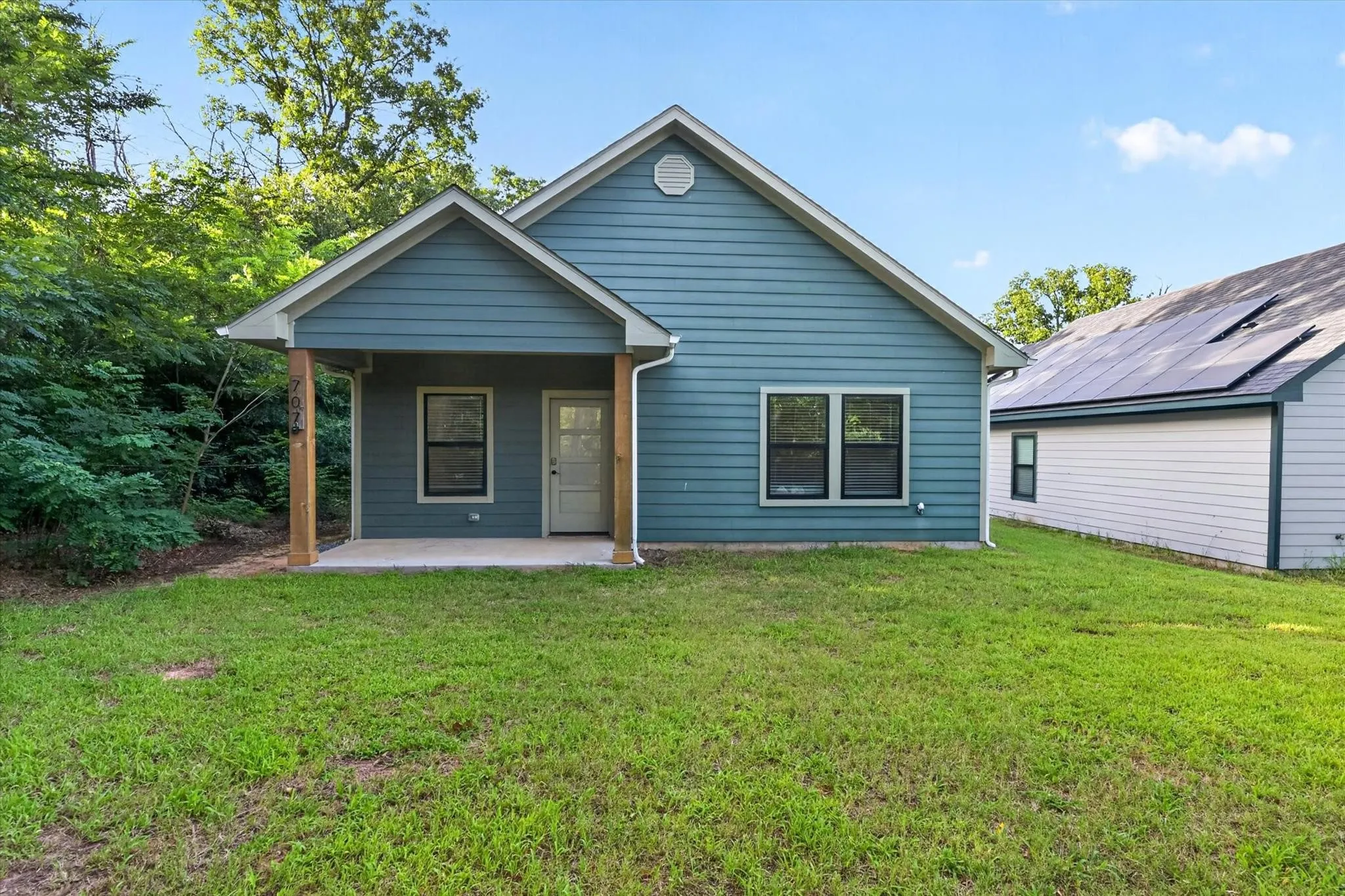 Single Family Residence For Rent in Grayson County , 707 E Woodard Street, Denison, Texas 75021, 3 Bedroom, 2 Bathroom, Garage spaces, 1,120 Sqft, built in 2021, mls#21406297, Real Estate Agent in Denison, Homes For Rent in Grayson county, Homes For Rent in Denison, Realtor in Denison Texas, Real Estate Brokerage Independent Realty Texas, Luminita Cordes Realtor