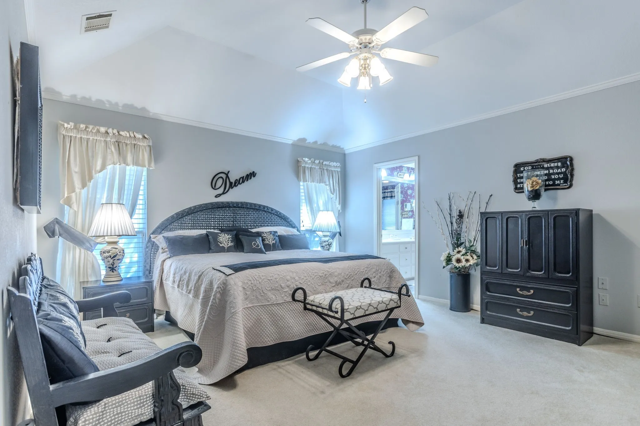 Single Family Residence For Sale in Mc Lennan County , 408 Telluride, Waco, Texas 76712, 4 Bedroom, 3 Bathroom, 2 Garage spaces, 2,533 Sqft, built in 1996, mls#21402102, Real Estate Agent in Waco, Homes For Sale in Mc Lennan county, Homes For Sale in Waco, Realtor in Waco Texas, Real Estate Brokerage Independent Realty Texas, Luminita Cordes Realtor