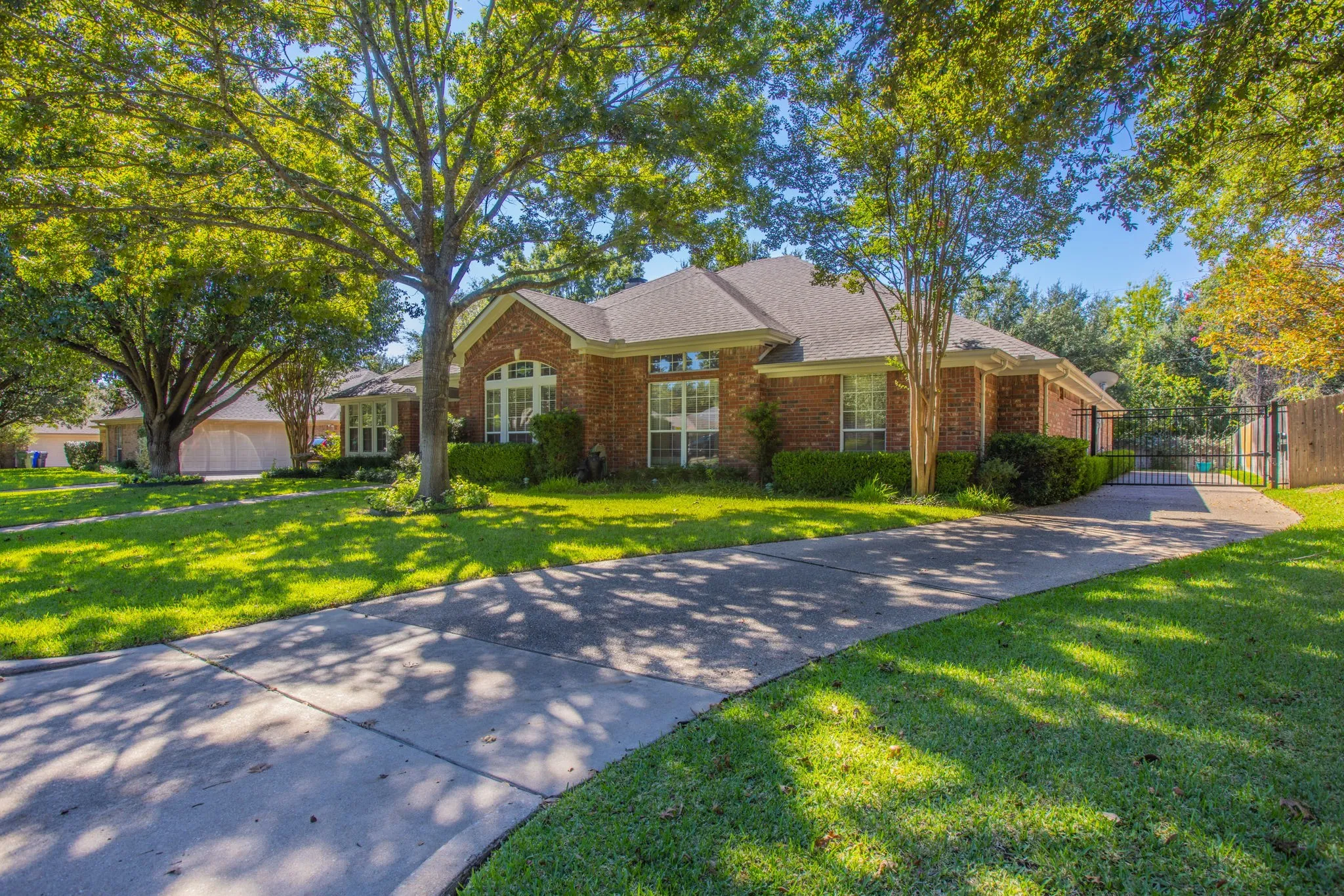 Single Family Residence For Sale in Mc Lennan County , 408 Telluride, Waco, Texas 76712, 4 Bedroom, 3 Bathroom, 2 Garage spaces, 2,533 Sqft, built in 1996, mls#21402102, Real Estate Agent in Waco, Homes For Sale in Mc Lennan county, Homes For Sale in Waco, Realtor in Waco Texas, Real Estate Brokerage Independent Realty Texas, Luminita Cordes Realtor
