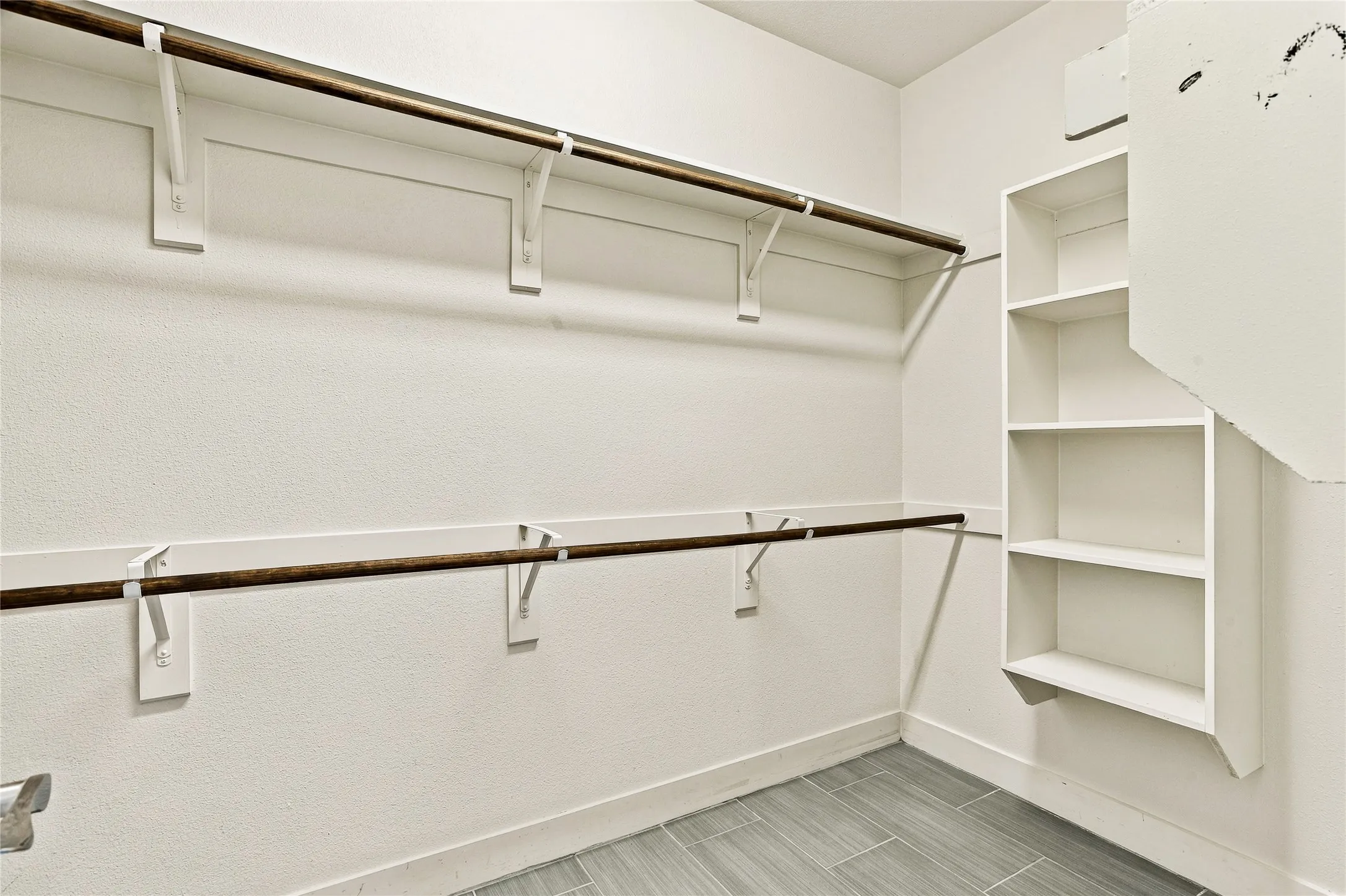 Townhouse For Sale in Dallas County , 2223 Eriksson Lane, Dallas, Texas 75204, 3 Bedroom, 3 Bathroom, 2 Garage spaces, 1,934 Sqft, built in 2014, mls#21402345, Real Estate Agent in Dallas, Homes For Sale in Dallas county, Homes For Sale in Dallas, Realtor in Dallas Texas, Real Estate Brokerage Independent Realty Texas, Luminita Cordes Realtor