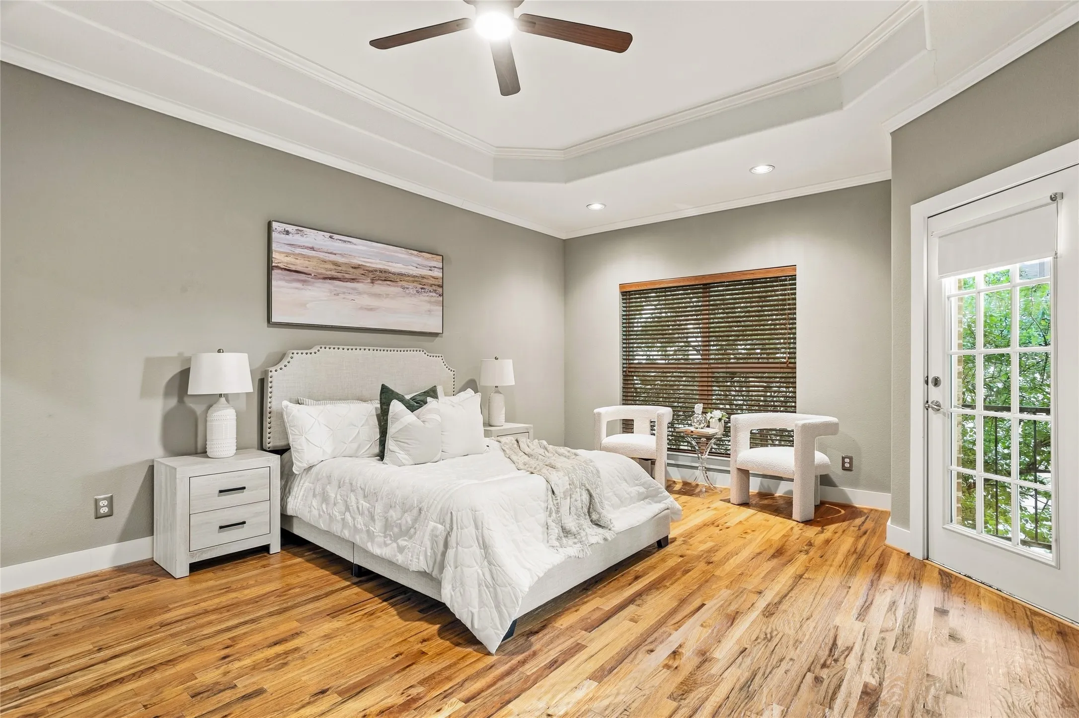 Townhouse For Sale in Dallas County , 2223 Eriksson Lane, Dallas, Texas 75204, 3 Bedroom, 3 Bathroom, 2 Garage spaces, 1,934 Sqft, built in 2014, mls#21402345, Real Estate Agent in Dallas, Homes For Sale in Dallas county, Homes For Sale in Dallas, Realtor in Dallas Texas, Real Estate Brokerage Independent Realty Texas, Luminita Cordes Realtor
