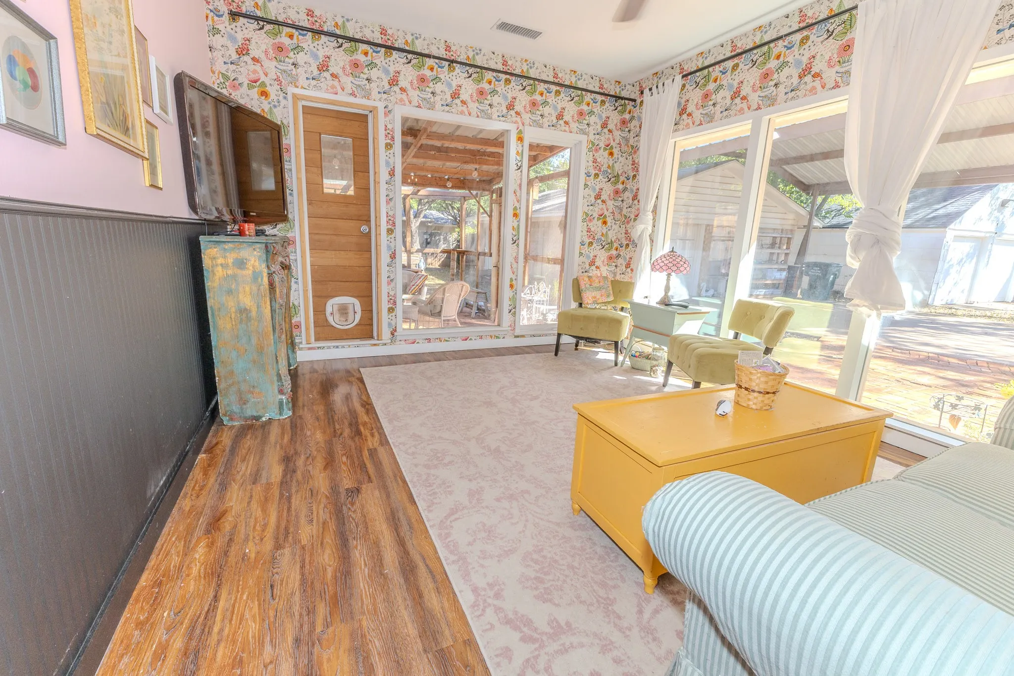 Single Family Residence For Sale in Taylor County , 1125 Hollis Drive, Abilene, Texas 79605, 2 Bedroom, 2 Bathroom, 2 Garage spaces, 1,793 Sqft, built in 1937, mls#21406303, Real Estate Agent in Abilene, Homes For Sale in Taylor county, Homes For Sale in Abilene, Realtor in Abilene Texas, Real Estate Brokerage Independent Realty Texas, Luminita Cordes Realtor