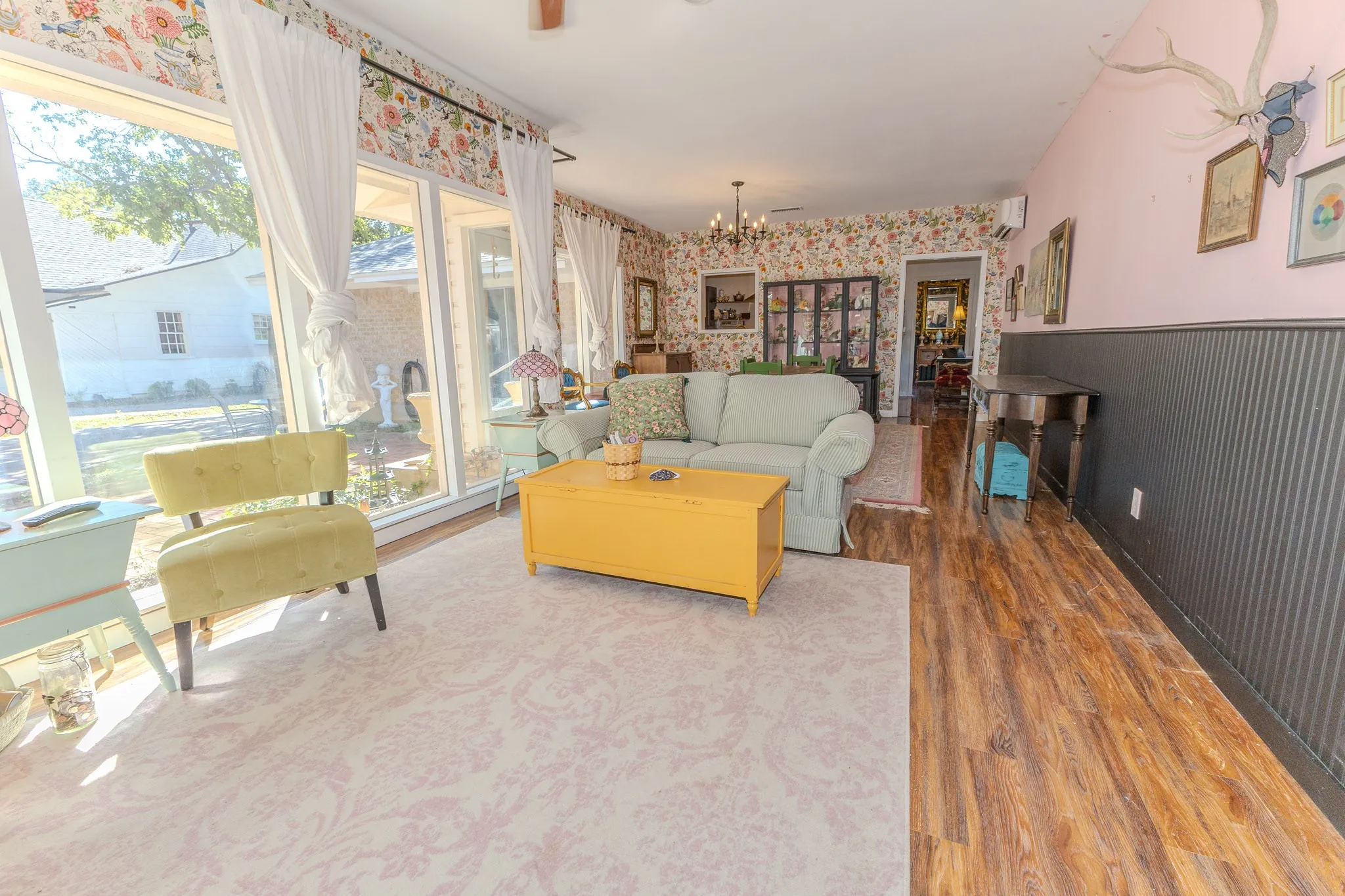 Single Family Residence For Sale in Taylor County , 1125 Hollis Drive, Abilene, Texas 79605, 2 Bedroom, 2 Bathroom, 2 Garage spaces, 1,793 Sqft, built in 1937, mls#21406303, Real Estate Agent in Abilene, Homes For Sale in Taylor county, Homes For Sale in Abilene, Realtor in Abilene Texas, Real Estate Brokerage Independent Realty Texas, Luminita Cordes Realtor