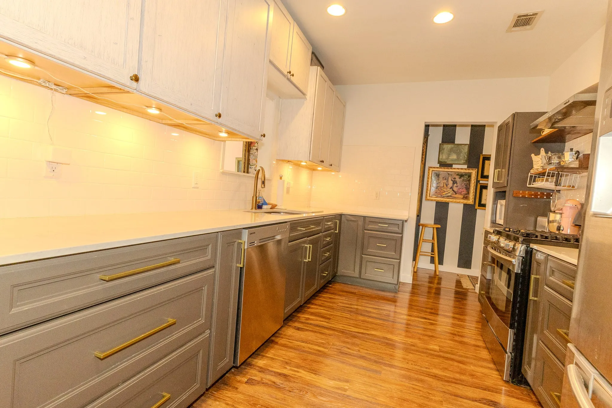 Single Family Residence For Sale in Taylor County , 1125 Hollis Drive, Abilene, Texas 79605, 2 Bedroom, 2 Bathroom, 2 Garage spaces, 1,793 Sqft, built in 1937, mls#21406303, Real Estate Agent in Abilene, Homes For Sale in Taylor county, Homes For Sale in Abilene, Realtor in Abilene Texas, Real Estate Brokerage Independent Realty Texas, Luminita Cordes Realtor