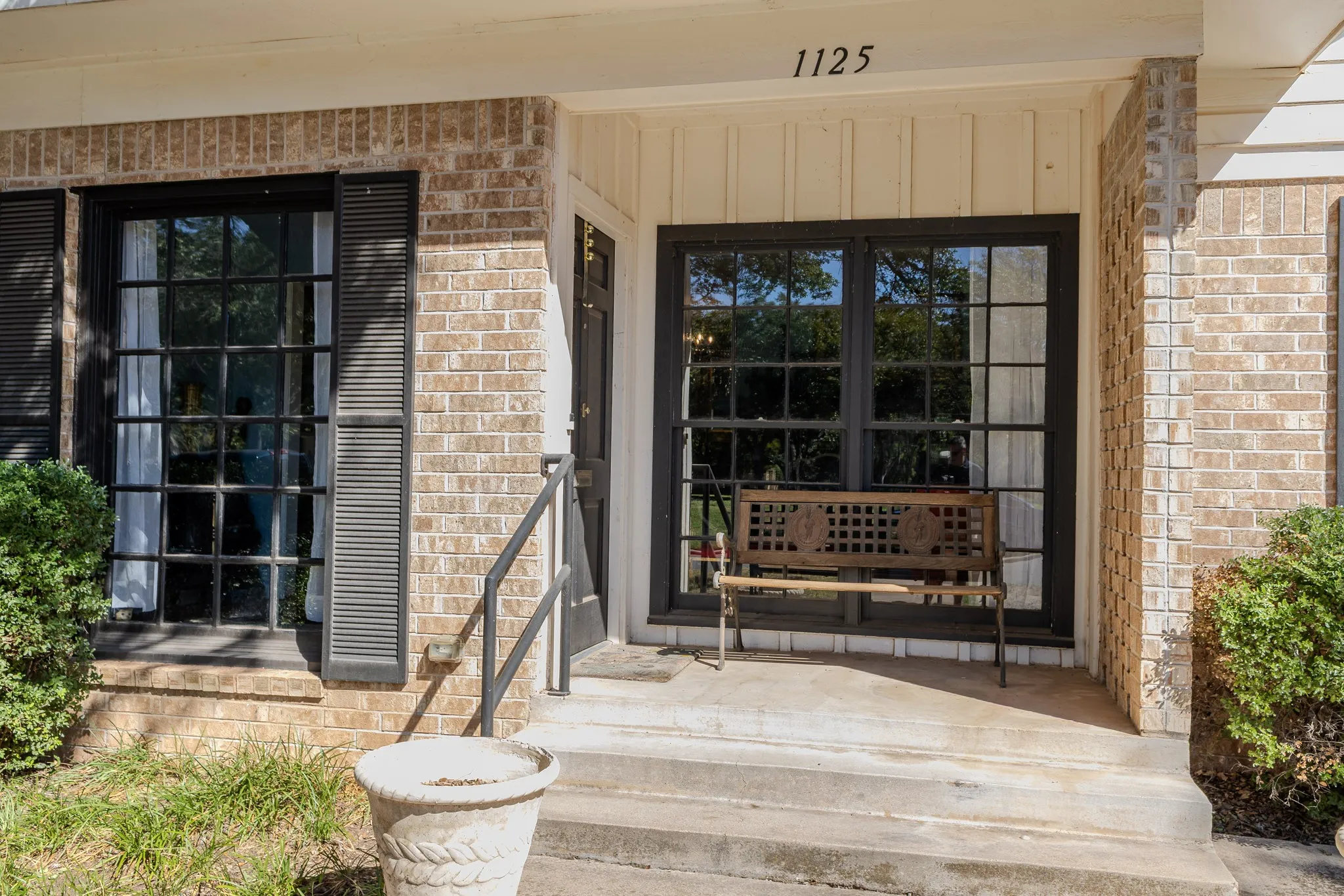 Single Family Residence For Sale in Taylor County , 1125 Hollis Drive, Abilene, Texas 79605, 2 Bedroom, 2 Bathroom, 2 Garage spaces, 1,793 Sqft, built in 1937, mls#21406303, Real Estate Agent in Abilene, Homes For Sale in Taylor county, Homes For Sale in Abilene, Realtor in Abilene Texas, Real Estate Brokerage Independent Realty Texas, Luminita Cordes Realtor