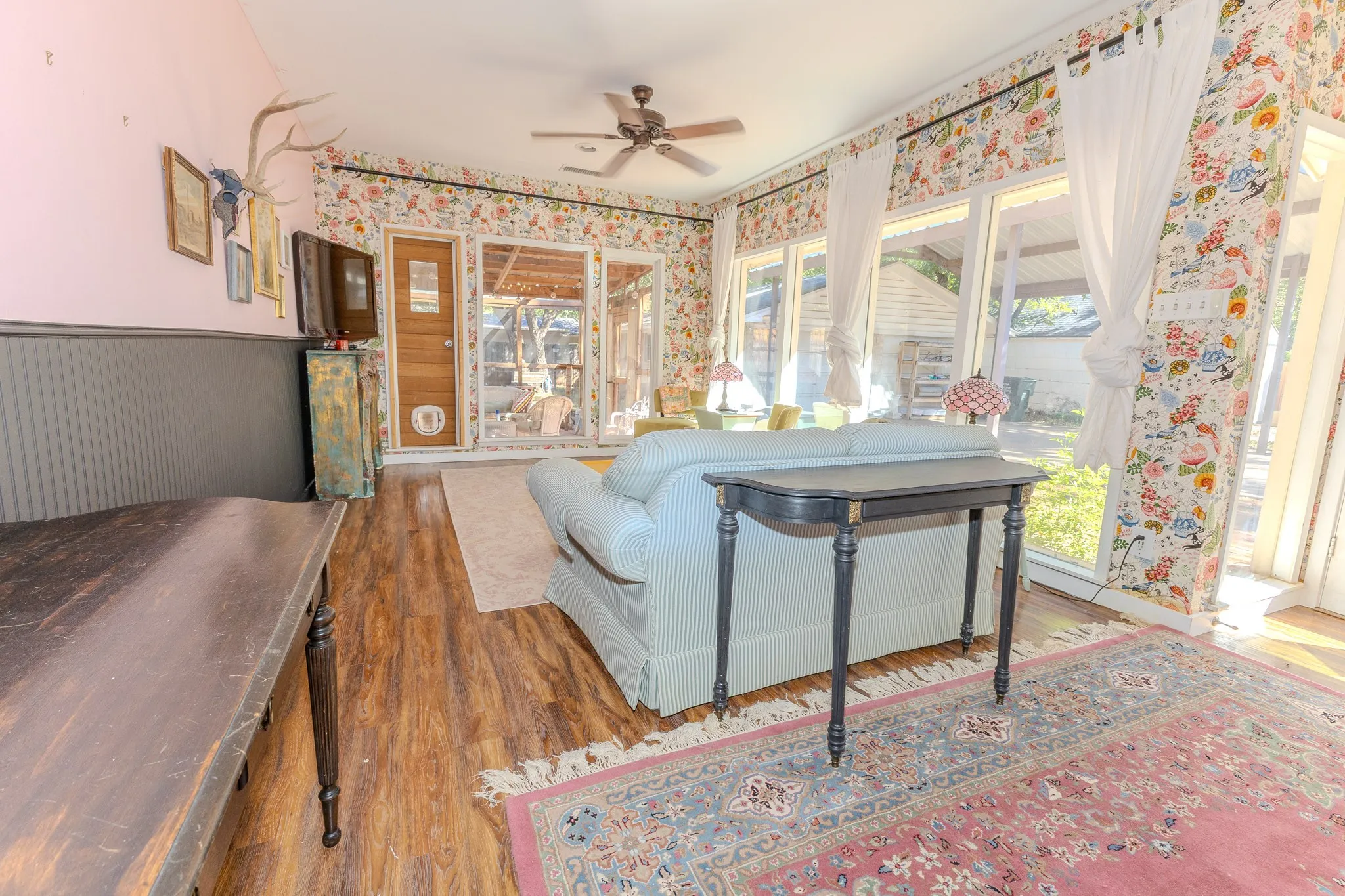 Single Family Residence For Sale in Taylor County , 1125 Hollis Drive, Abilene, Texas 79605, 2 Bedroom, 2 Bathroom, 2 Garage spaces, 1,793 Sqft, built in 1937, mls#21406303, Real Estate Agent in Abilene, Homes For Sale in Taylor county, Homes For Sale in Abilene, Realtor in Abilene Texas, Real Estate Brokerage Independent Realty Texas, Luminita Cordes Realtor