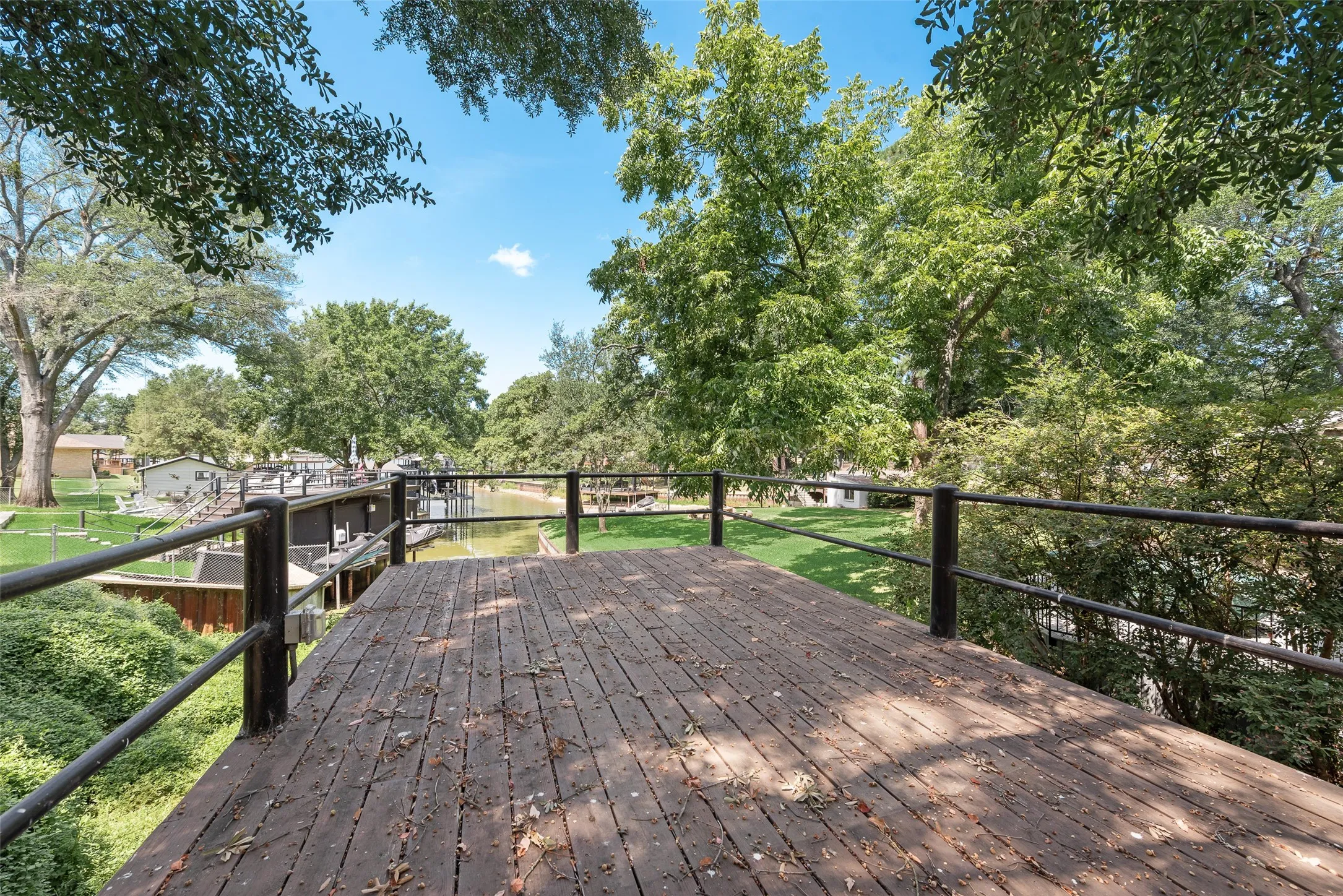 Single Family Residence For Rent in Henderson County , 110 LA Jolla Street, Mabank, Texas 75156, 3 Bedroom, 2 Bathroom, Garage spaces, 1,760 Sqft, built in 1981, mls#21392087, Real Estate Agent in Mabank, Homes For Rent in Henderson county, Homes For Rent in Mabank, Realtor in Mabank Texas, Real Estate Brokerage Independent Realty Texas, Luminita Cordes Realtor