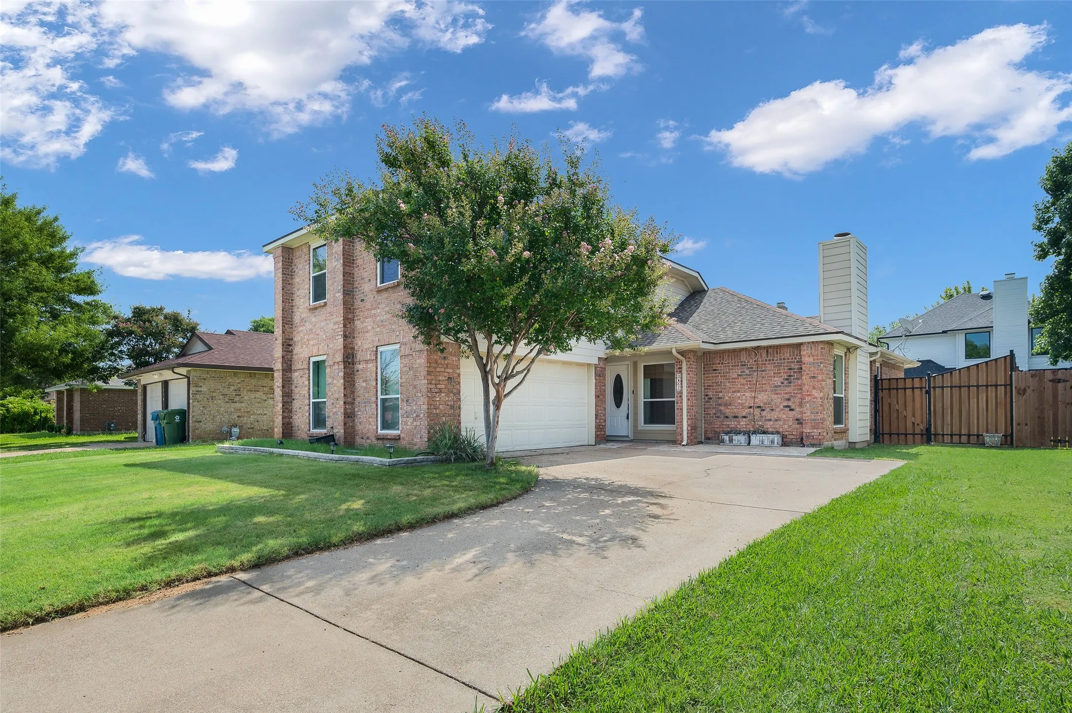 Single Family Residence For Sale in Denton County , 1028 Colony Street, Flower Mound, Texas 75028, 3 Bedroom, 3 Bathroom, 2 Garage spaces, 2,023 Sqft, built in 1985, mls#21393897, Real Estate Agent in Flower Mound, Homes For Sale in Denton county, Homes For Sale in Flower Mound, Realtor in Flower Mound Texas, Real Estate Brokerage Independent Realty Texas, Luminita Cordes Realtor