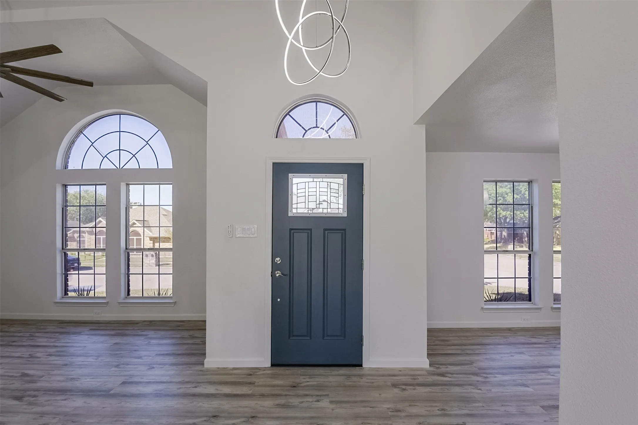 Single Family Residence For Sale in Dallas County , 5914 Beacon Drive, Rowlett, Texas 75089, 3 Bedroom, 3 Bathroom, 2 Garage spaces, 2,385 Sqft, built in 1988, mls#21401274, Real Estate Agent in Rowlett, Homes For Sale in Dallas county, Homes For Sale in Rowlett, Realtor in Rowlett Texas, Real Estate Brokerage Independent Realty Texas, Luminita Cordes Realtor