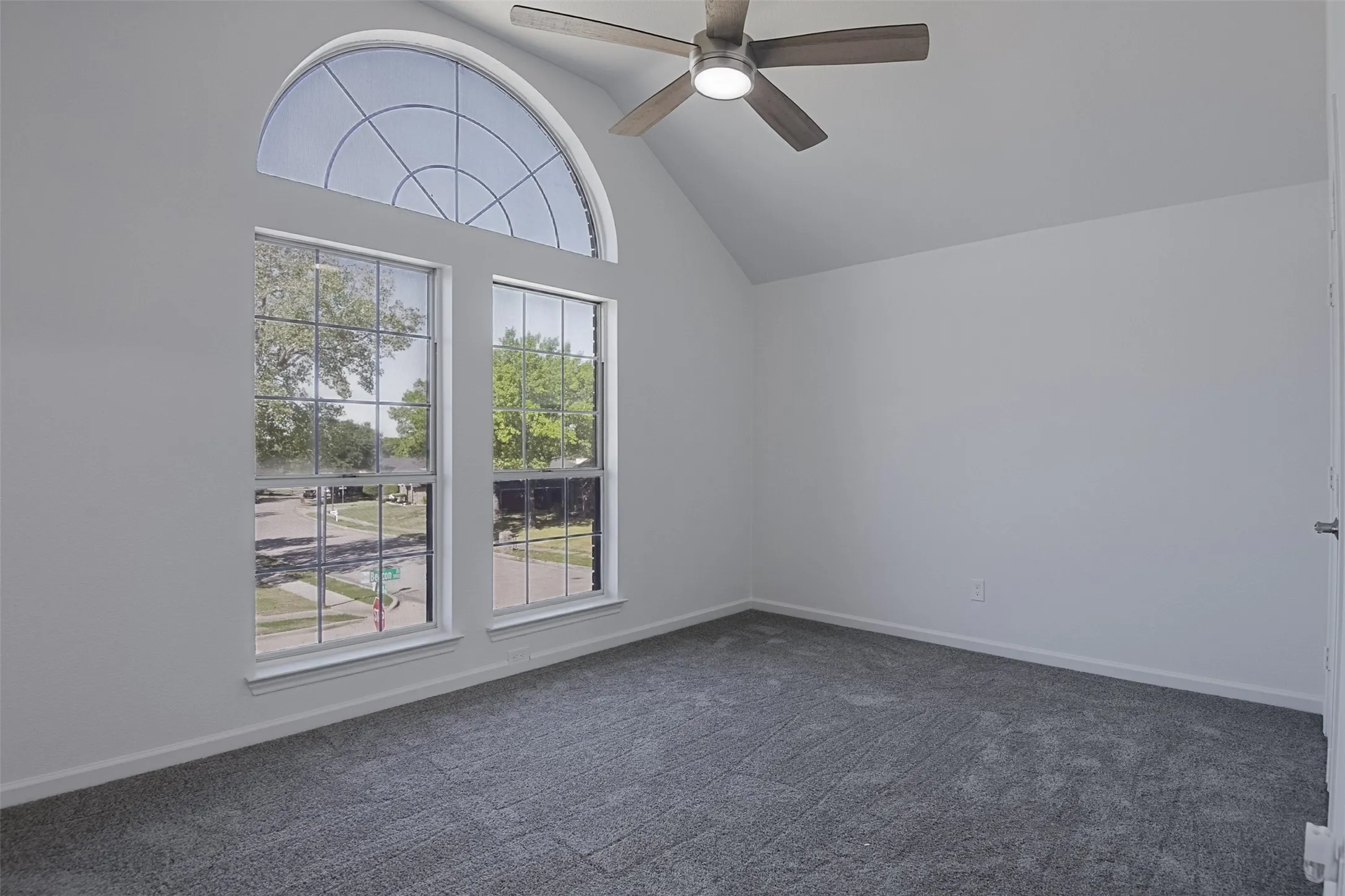 Single Family Residence For Sale in Dallas County , 5914 Beacon Drive, Rowlett, Texas 75089, 3 Bedroom, 3 Bathroom, 2 Garage spaces, 2,385 Sqft, built in 1988, mls#21401274, Real Estate Agent in Rowlett, Homes For Sale in Dallas county, Homes For Sale in Rowlett, Realtor in Rowlett Texas, Real Estate Brokerage Independent Realty Texas, Luminita Cordes Realtor