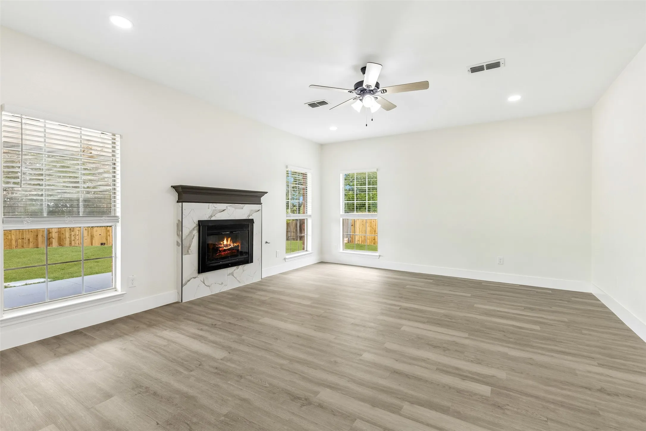 Single Family Residence For Sale in Tarrant County , 7108 Cadillac Boulevard, Arlington, Texas 76016, 4 Bedroom, 4 Bathroom, 2 Garage spaces, 2,528 Sqft, built in 1994, mls#21397530, Real Estate Agent in Arlington, Homes For Sale in Tarrant county, Homes For Sale in Arlington, Realtor in Arlington Texas, Real Estate Brokerage Independent Realty Texas, Luminita Cordes Realtor
