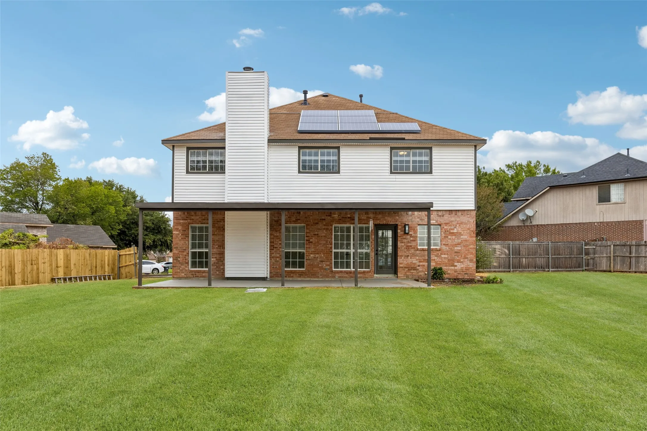Single Family Residence For Sale in Tarrant County , 7108 Cadillac Boulevard, Arlington, Texas 76016, 4 Bedroom, 4 Bathroom, 2 Garage spaces, 2,528 Sqft, built in 1994, mls#21397530, Real Estate Agent in Arlington, Homes For Sale in Tarrant county, Homes For Sale in Arlington, Realtor in Arlington Texas, Real Estate Brokerage Independent Realty Texas, Luminita Cordes Realtor