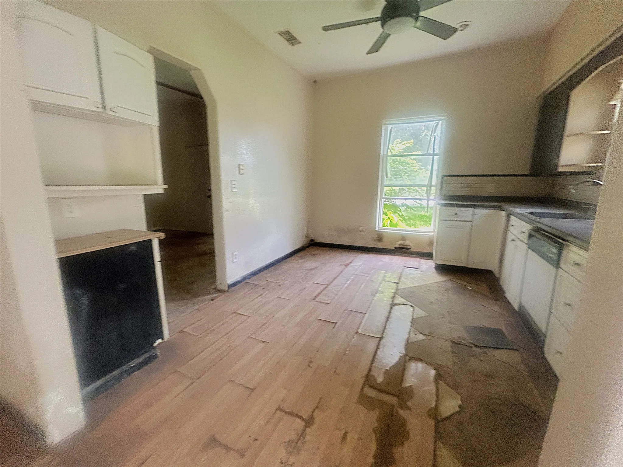 Single Family Residence For Sale in Jackson (TX) County , 11 Laguna, La Ward, Texas 77970, 2 Bedroom, 2 Bathroom, 2 Garage spaces, 1,337 Sqft, built in 2018, mls#21406307, Real Estate Agent in La Ward, Homes For Sale in Jackson (TX) county, Homes For Sale in La Ward, Realtor in La Ward Texas, Real Estate Brokerage Independent Realty Texas, Luminita Cordes Realtor