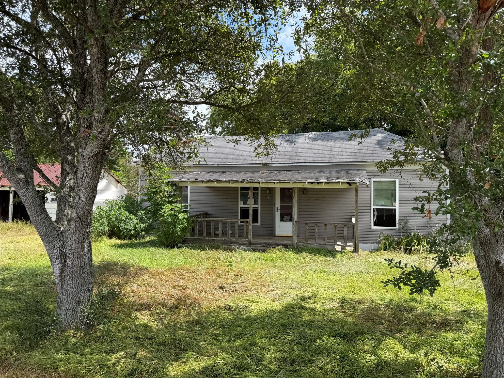 Single Family Residence For Sale in Jackson (TX) County , 11 Laguna, La Ward, Texas 77970, 2 Bedroom, 2 Bathroom, 2 Garage spaces, 1,337 Sqft, built in 2018, mls#21406307, Real Estate Agent in La Ward, Homes For Sale in Jackson (TX) county, Homes For Sale in La Ward, Realtor in La Ward Texas, Real Estate Brokerage Independent Realty Texas, Luminita Cordes Realtor